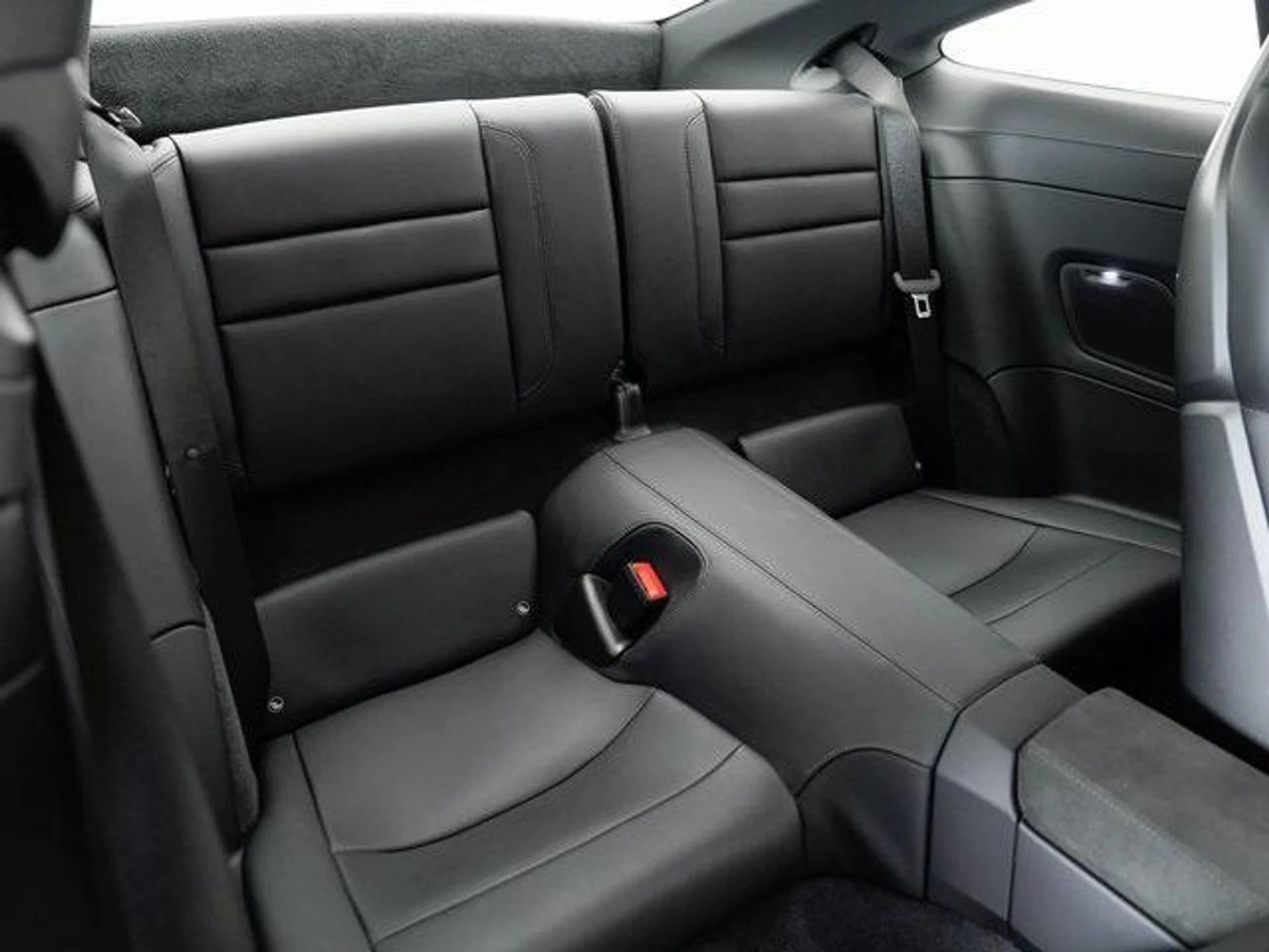 mph026_3142020480_yc_VML_46_VKJ_Se_L_Lr_Cq_OCD_Ugz_D_Rp0_3304dde82b