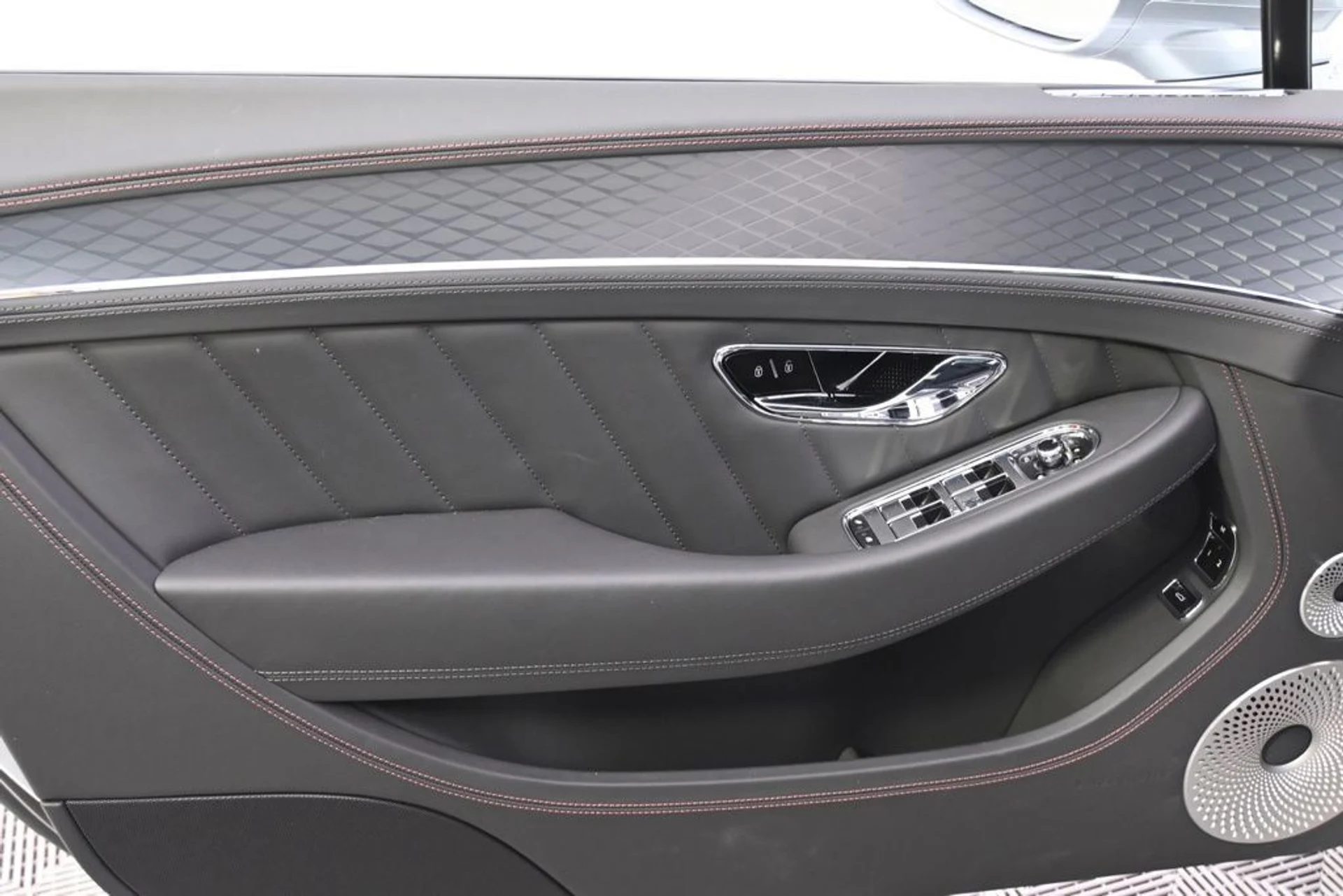 mph026_3145473748_58f0f15c19d04be8acb05fc34067126a_8a85eca9bb