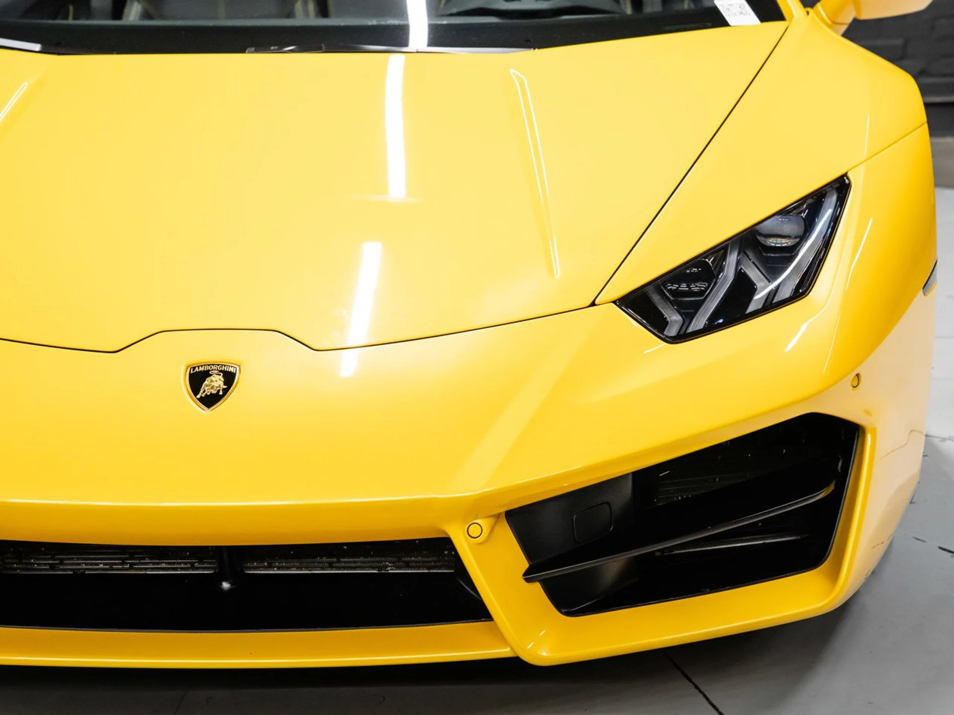 mph026_3146611427_lamborghini_huracan_2017_b040ba6b38