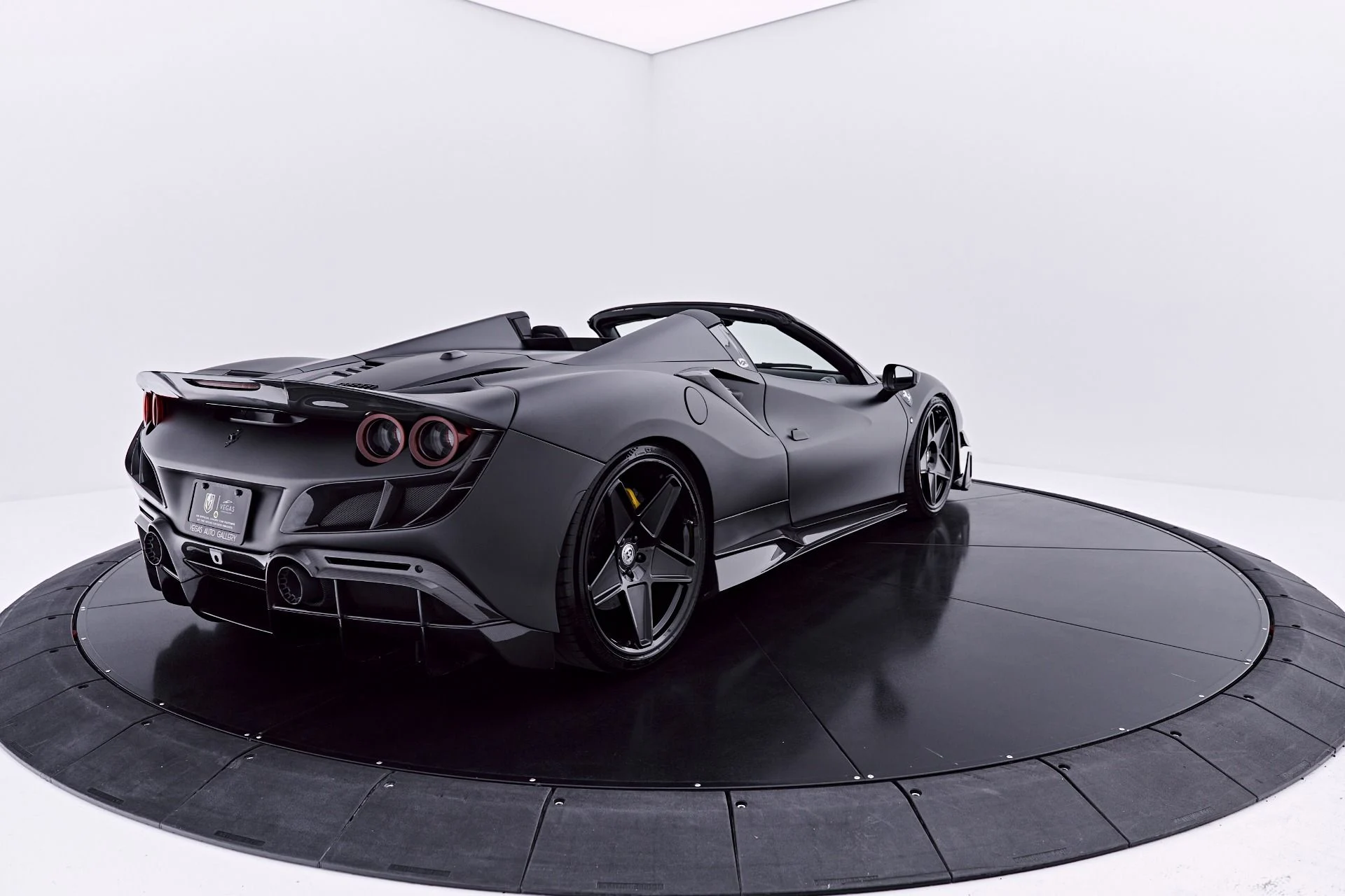 mph026_315002472_Used_2023_Ferrari_F8_Spider_Base_1783649107_e0da27a26b