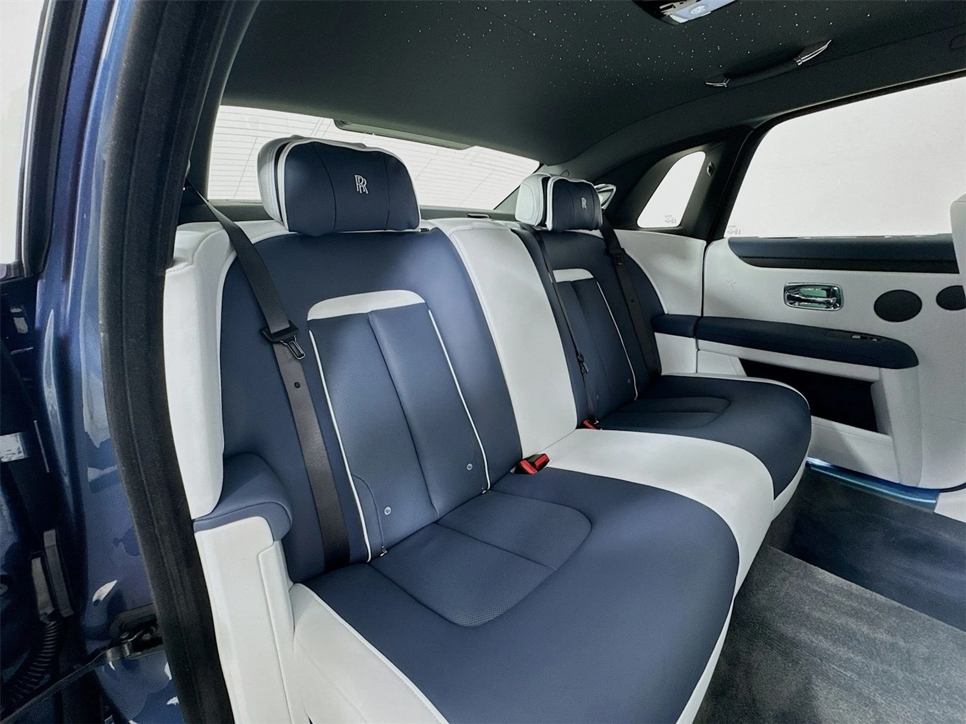 mph026_3151538283_ba46b70a483188b496ba5d7ac17bfb8ax_c2524a9025