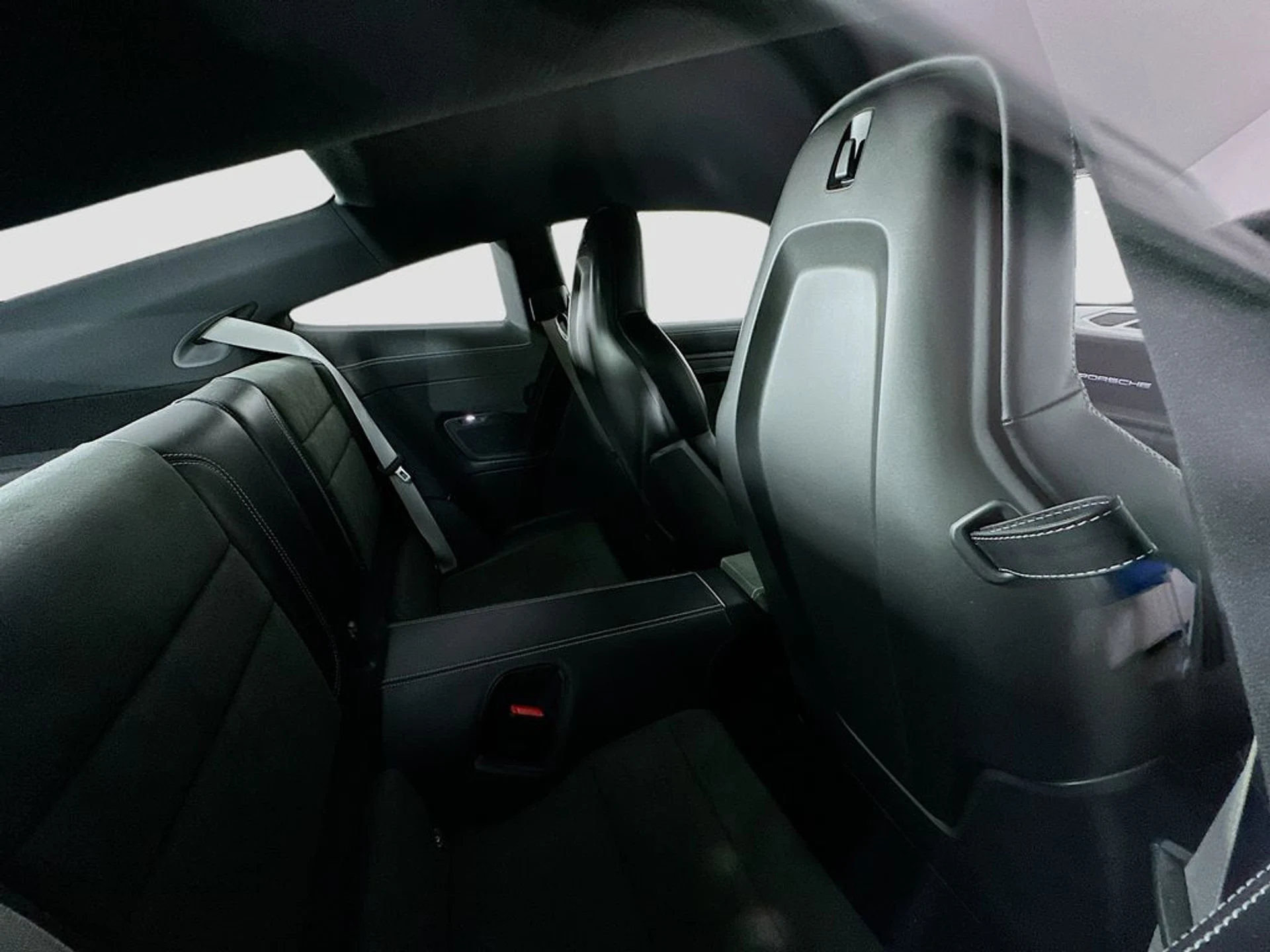 mph026_3153017585_94aa52482fbb7e6c58fc44e77f9c428ax_657abb6ada