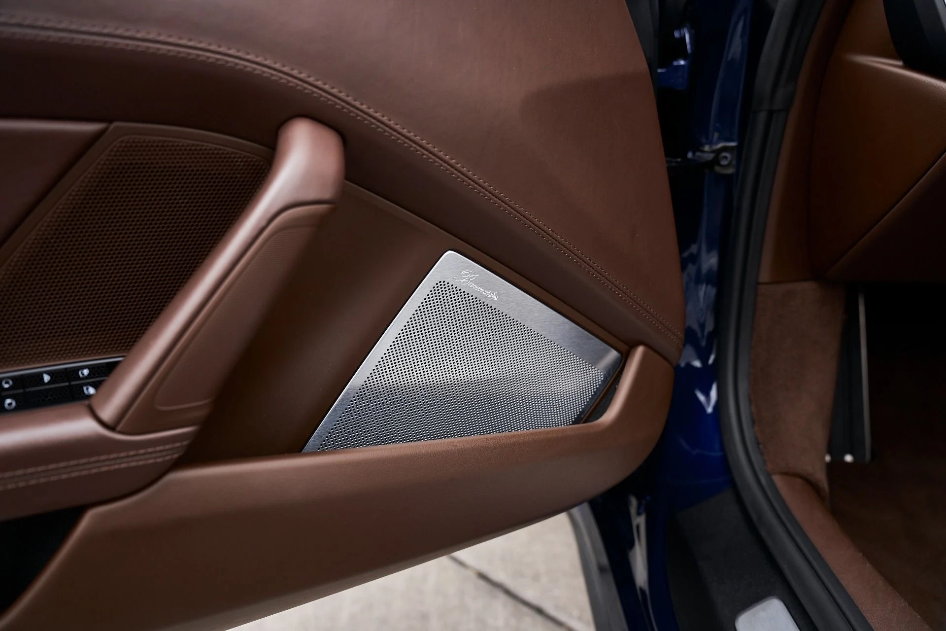 mph026_3154508464_Used_2021_Porsche_911_Turbo_S_1763157456_3c6eb0323e