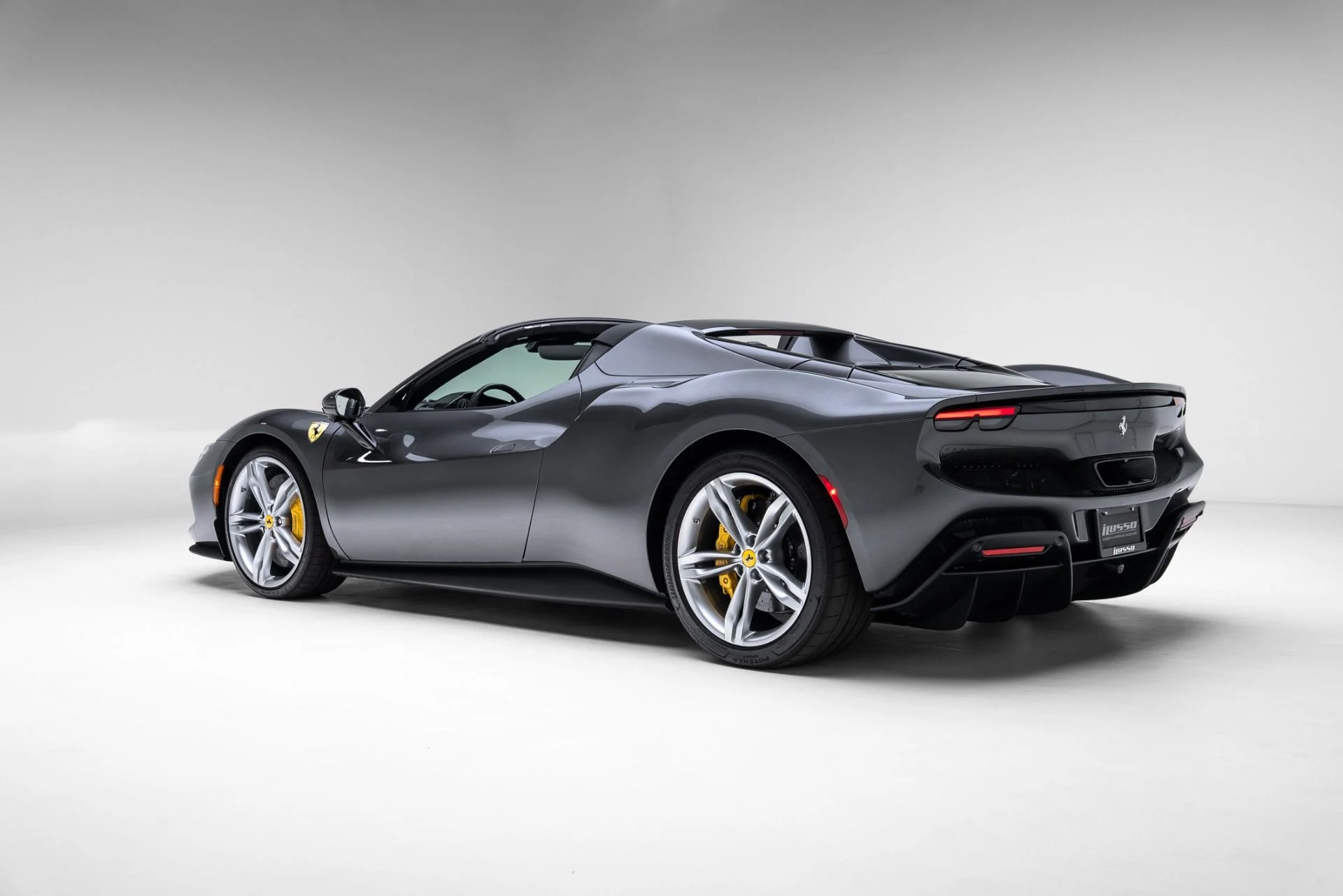 mph026_3156260611_Used_2025_Ferrari_296_GTS_1775518510_d82f7a9190