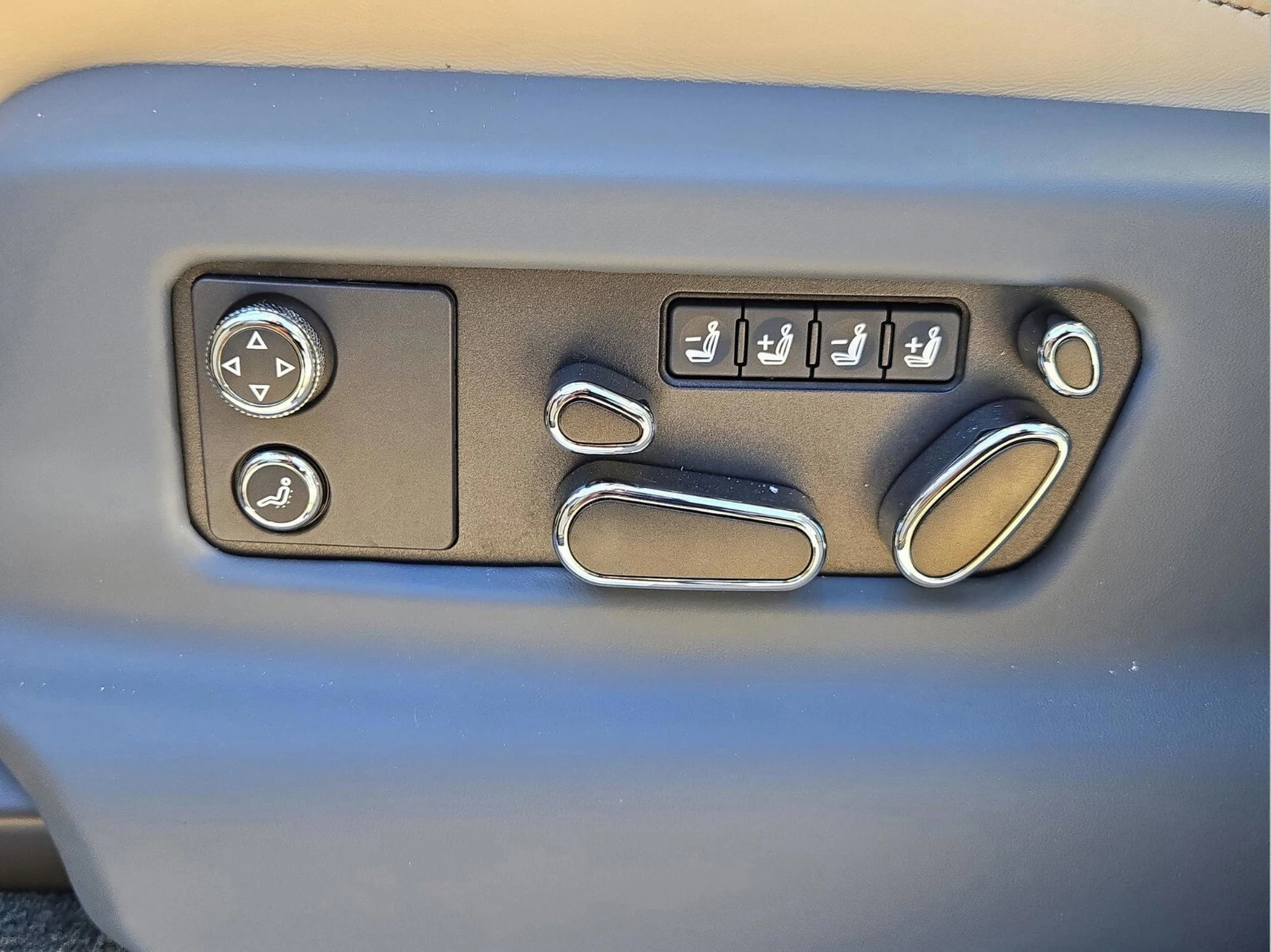 mph026_3156377107_a8113a9e589692155a9b38d52cb74821x_b0e59cbdb5