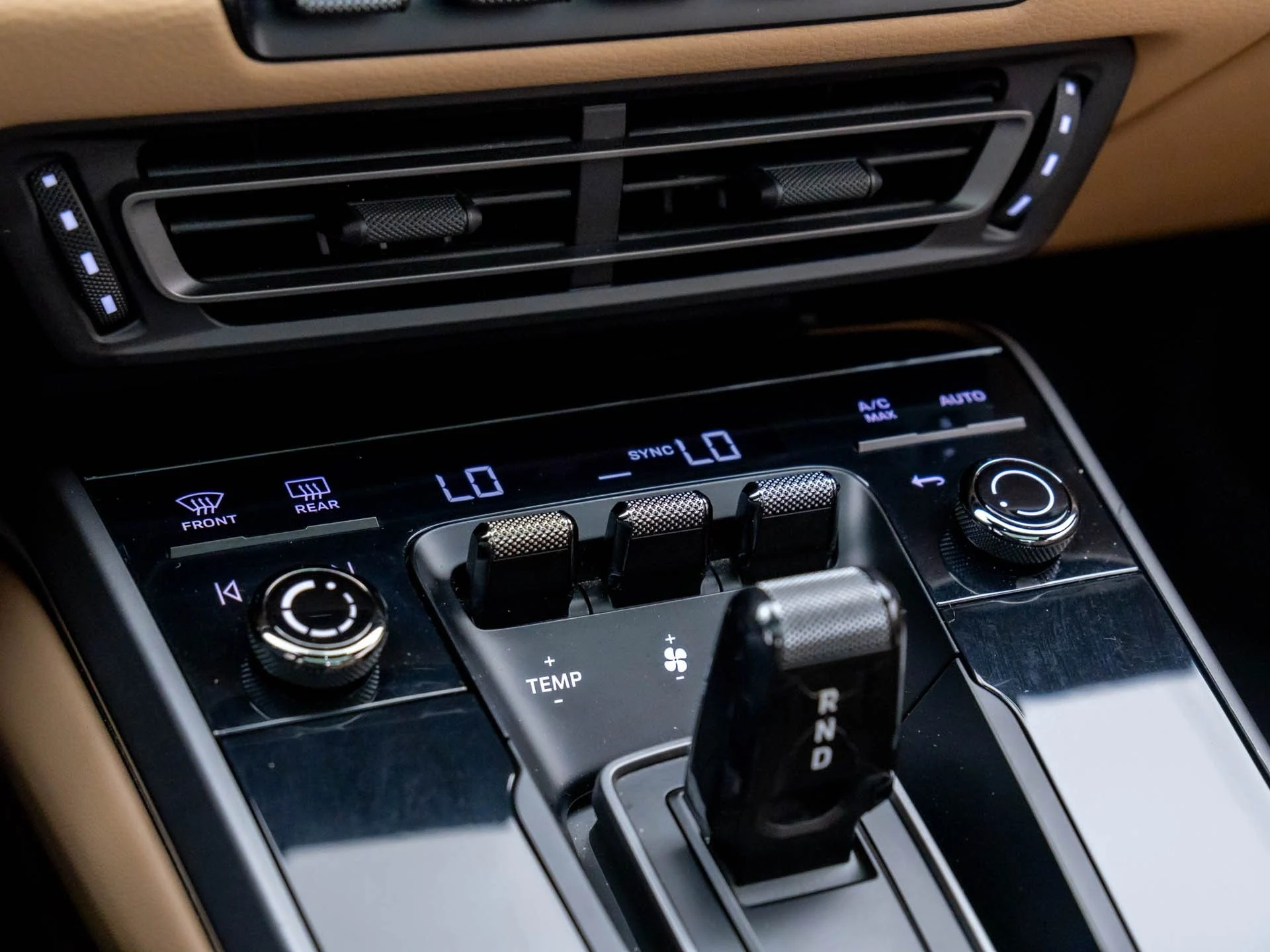 mph026_3160239480_105fb2934a241ea6dc9883600c14a5d2x_997a8bb338