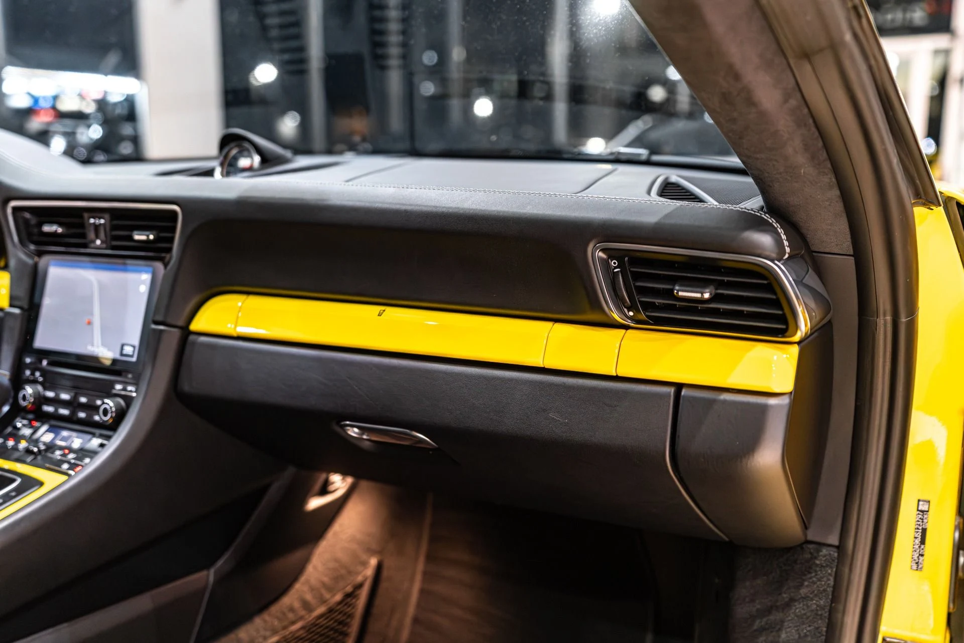 mph026_3167238919_13056_p27_l_3ca8906b41