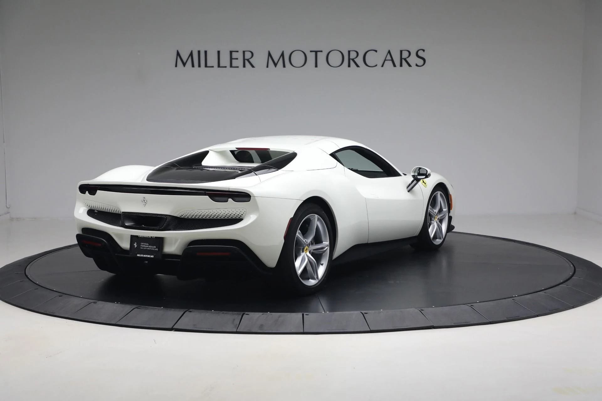 mph026_3168594978_Used_2025_Ferrari_296_GTS_1780951812_0d2ee26bcf