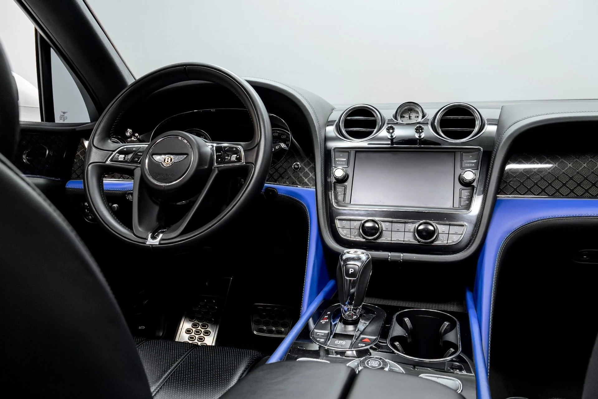 mph026_3175116818_Used_2020_Bentley_Bentayga_V8_1770245140_9bf9951314