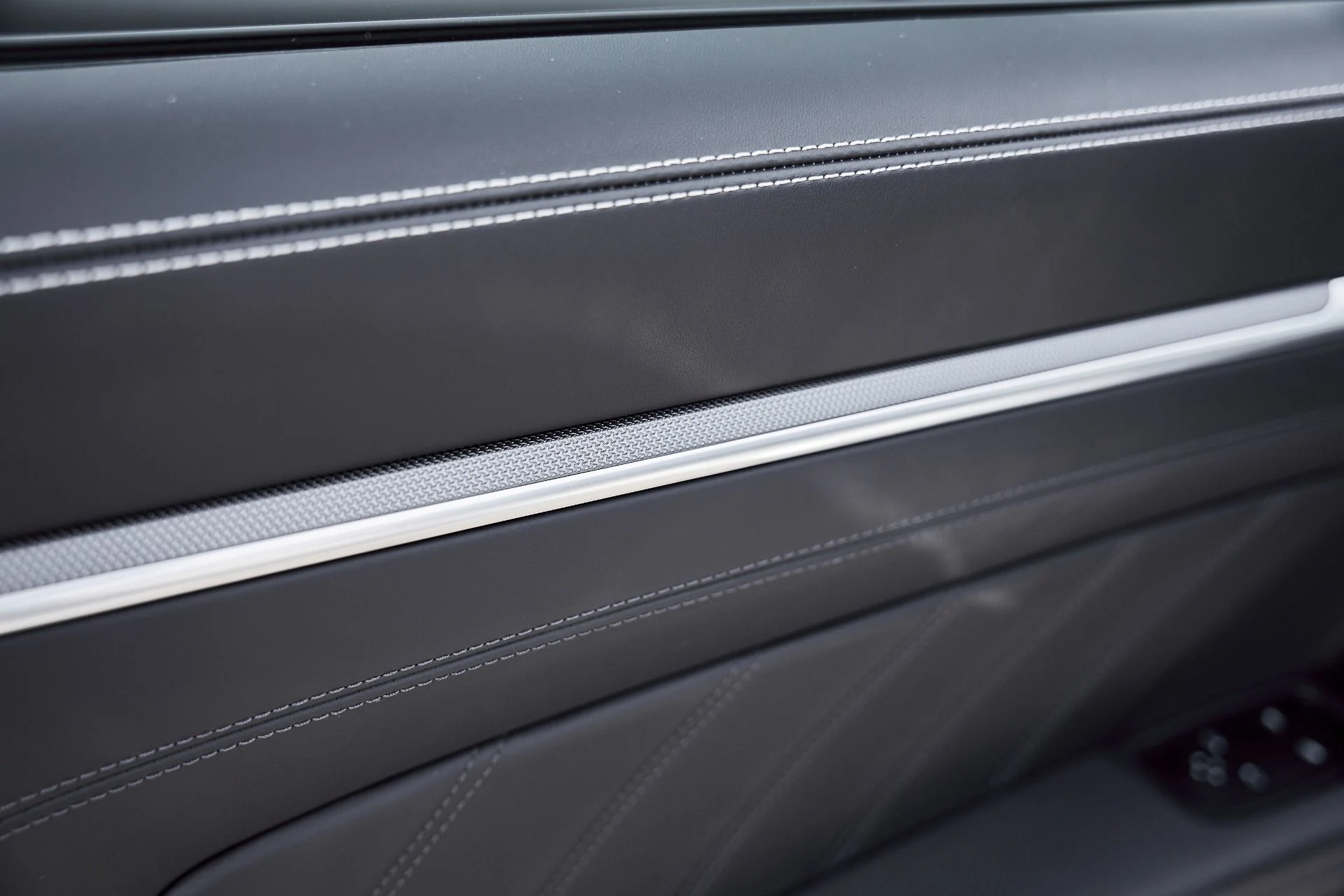 mph026_3185736771_Used_2024_Porsche_911_Turbo_1767745733_7feb928ce5