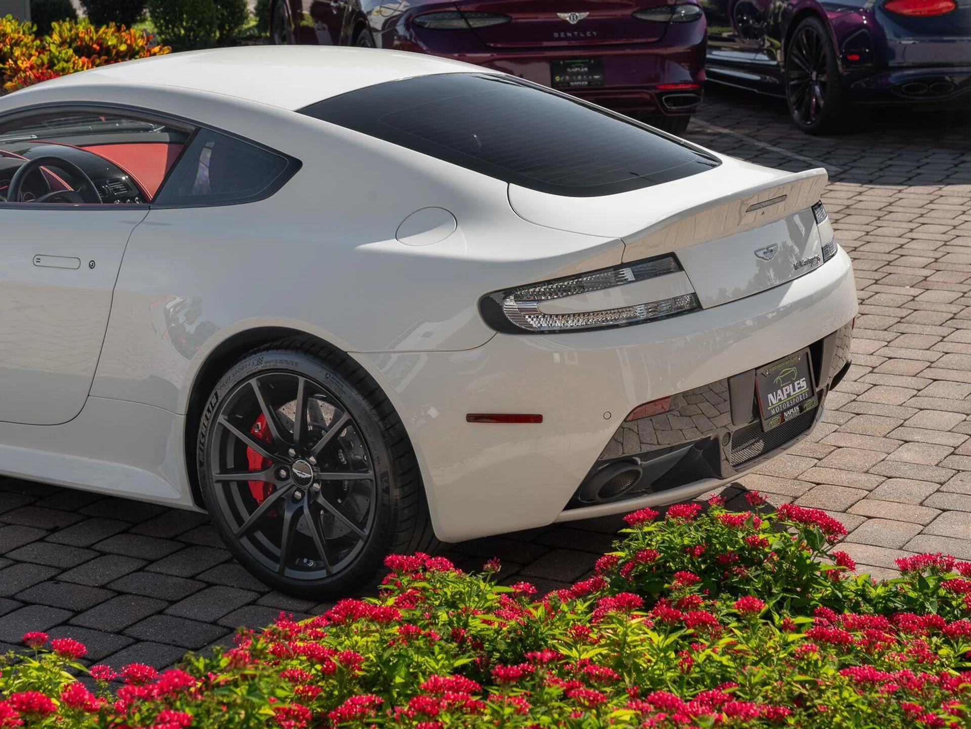 mph026_3191657867_Used_2017_Aston_Martin_Vantage_S_1792786092_628c97504d