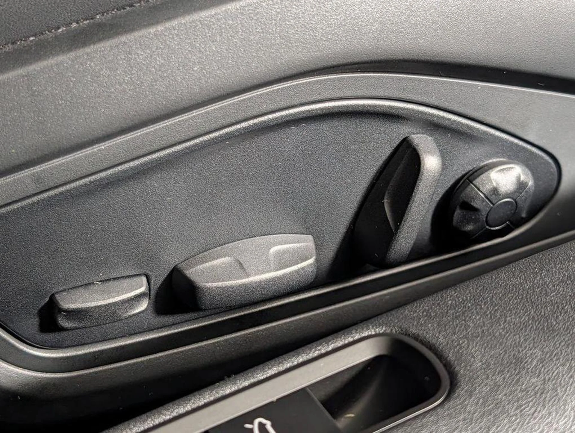 mph026_3191973538_Kks_Dpv_Xg6_V_Qo_M_Jn_Juv_A92he_KJPU_567de044aa