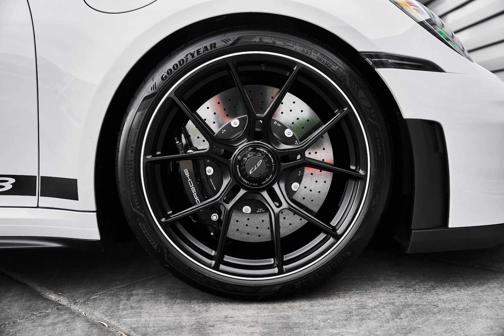 mph026_3194154318_Used_2026_Porsche_911_GT_3_1774923022_ae010a60aa