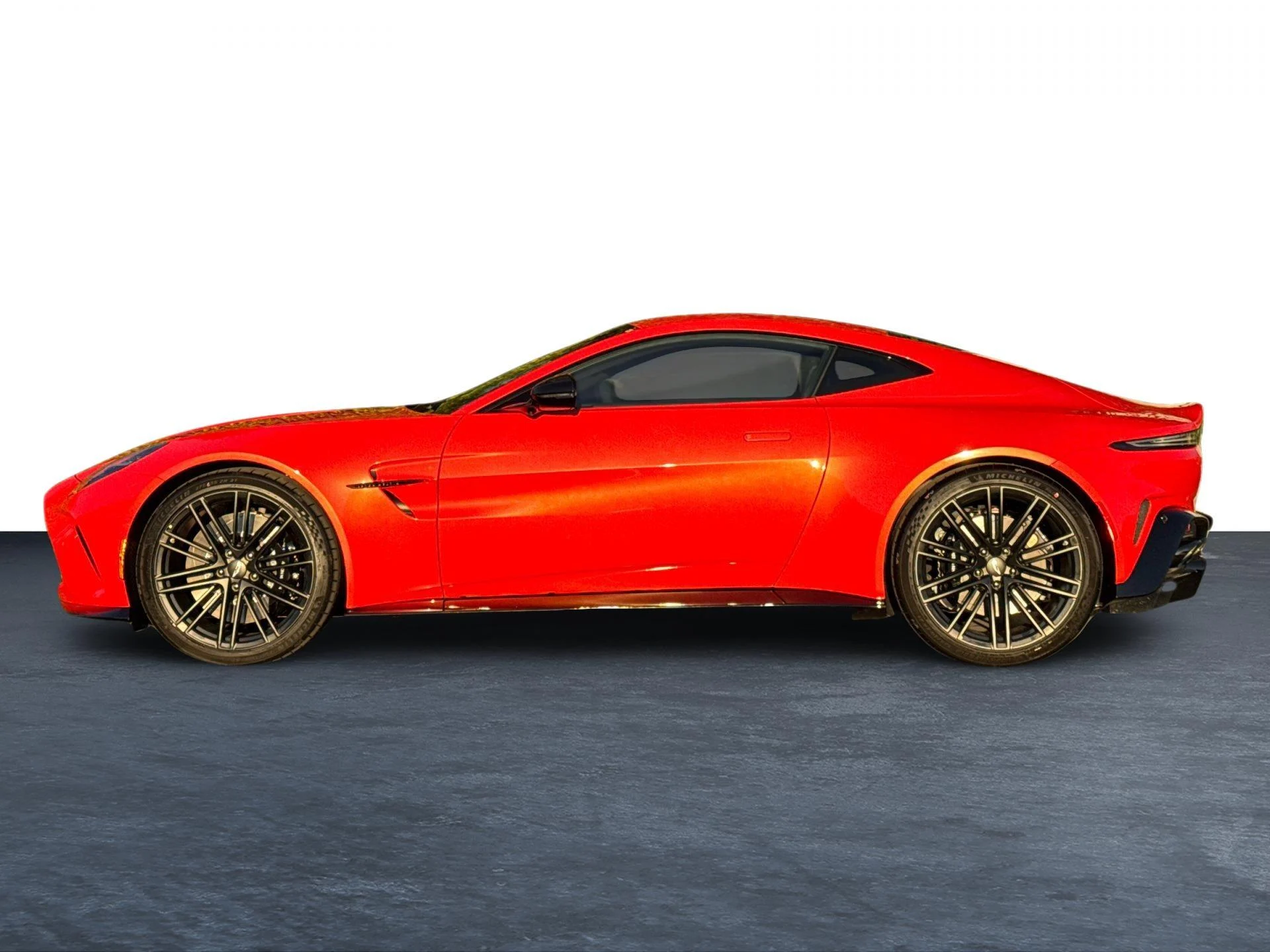 mph026_3203641666_New_2025_Aston_Martin_Vantage_Base_1747424915_5b30521c48