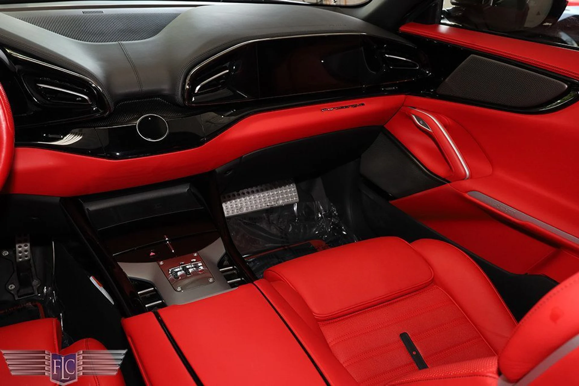 mph026_3203793920_used_2023_ferrari_purosangue_venuum_6305_23024500_27_1024_d91aee6603