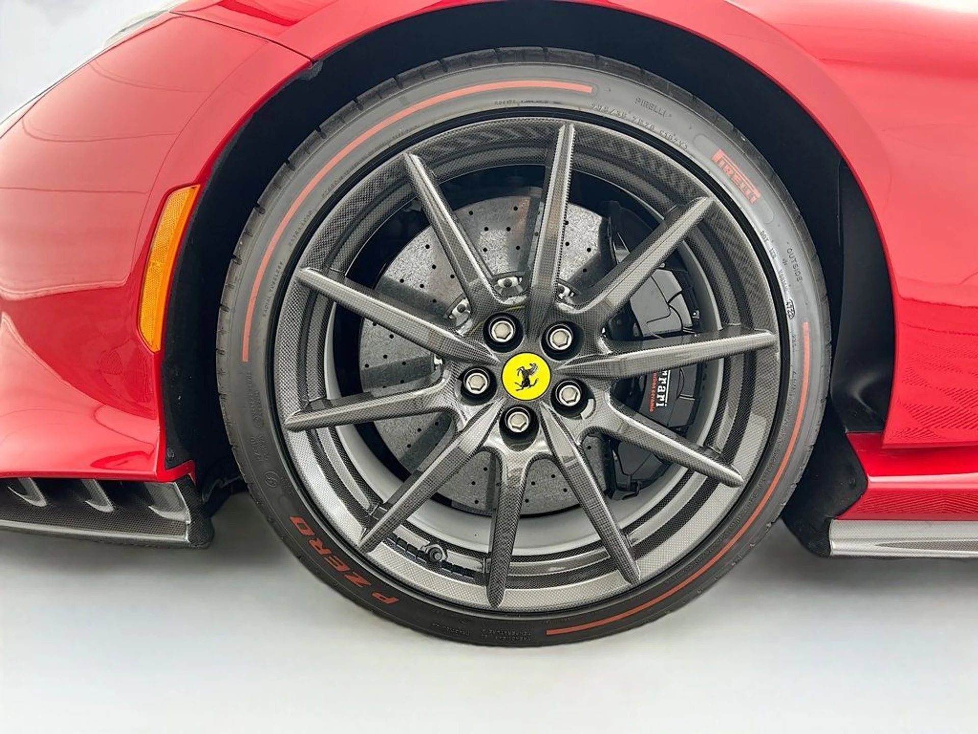 mph026_3206378329_used_2024_ferrari_812_competizione_consignmentcar_8119_22991795_27_1024_96dbb153a3