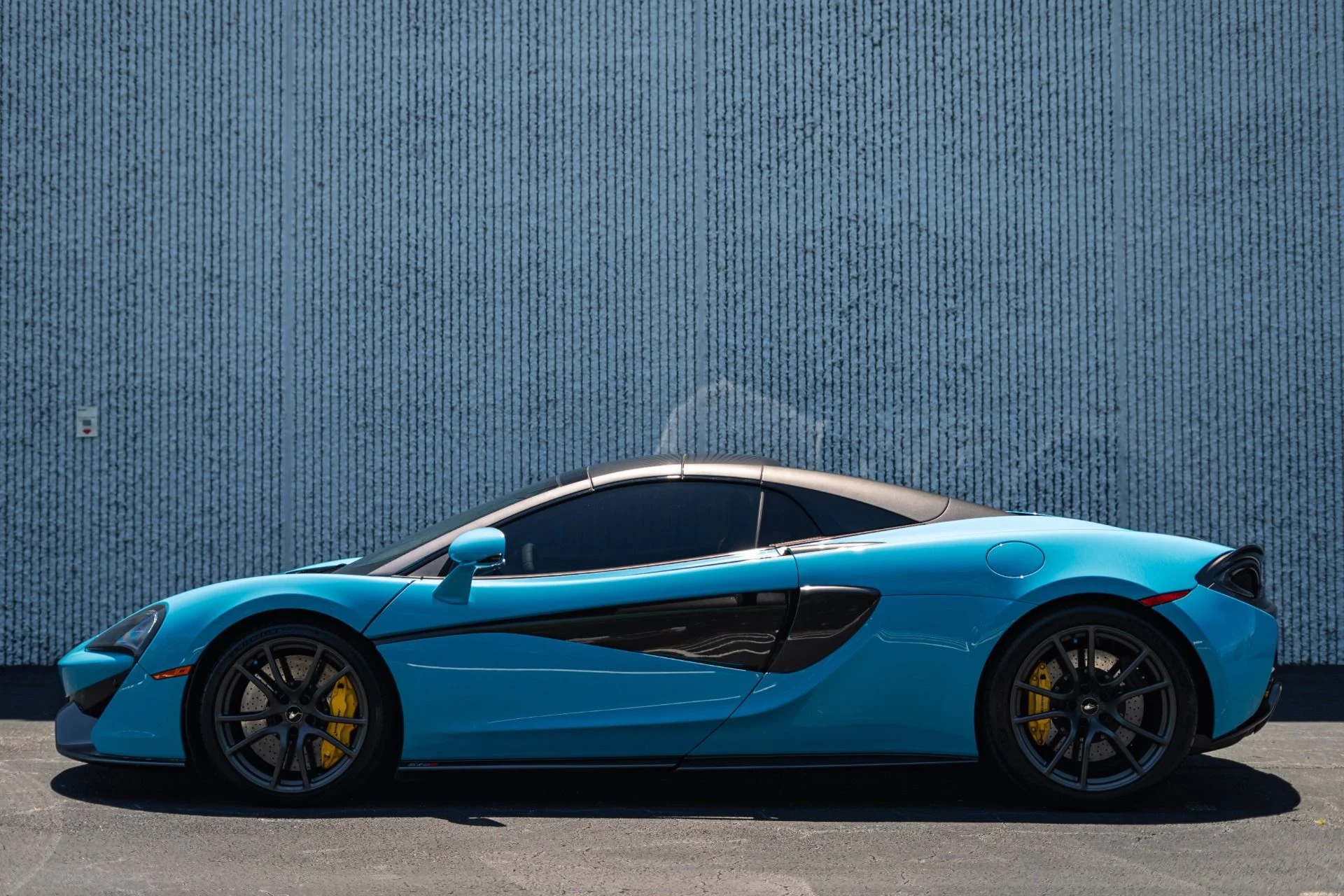mph026_3207656840_Used_2019_Mc_Laren_570_S_Spider_1781728505_630fedd4d6