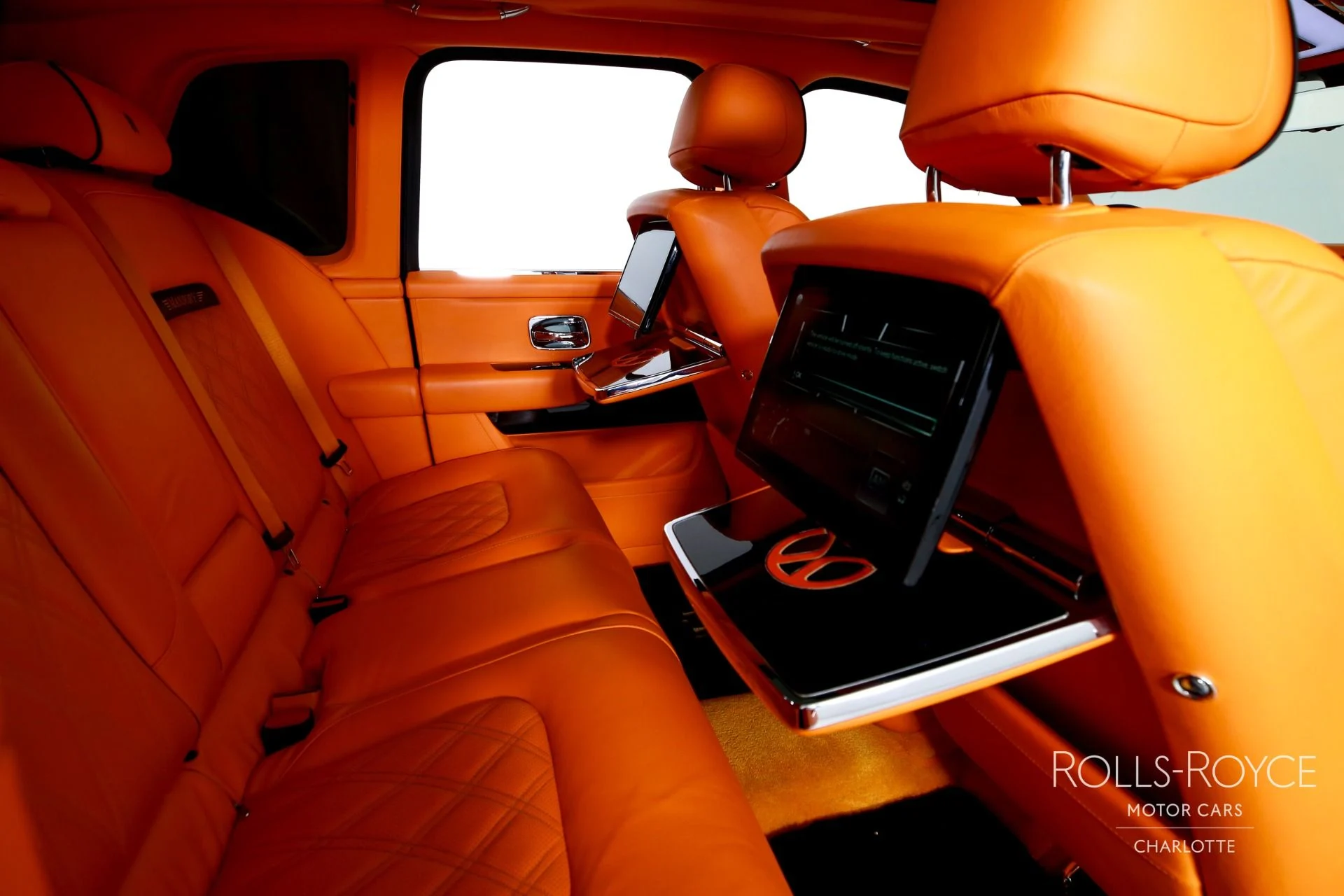 mph026_3215757016_Used_2019_Rolls_Royce_Cullinan_Mansory_1771362670_e6743c31a2