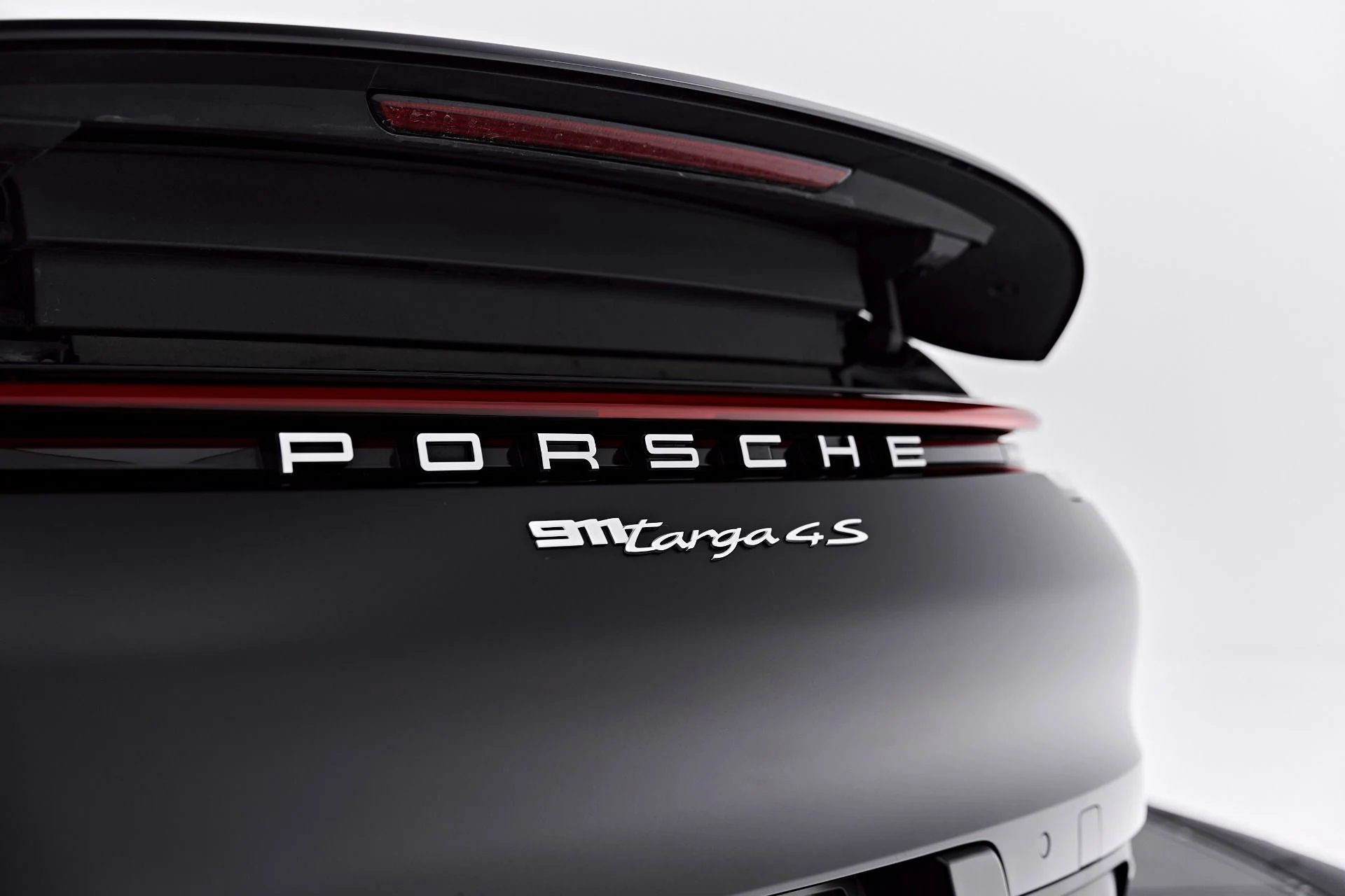 mph026_3220532963_Used_2021_Porsche_911_Targa_4_S_1786672007_2c001ce2de