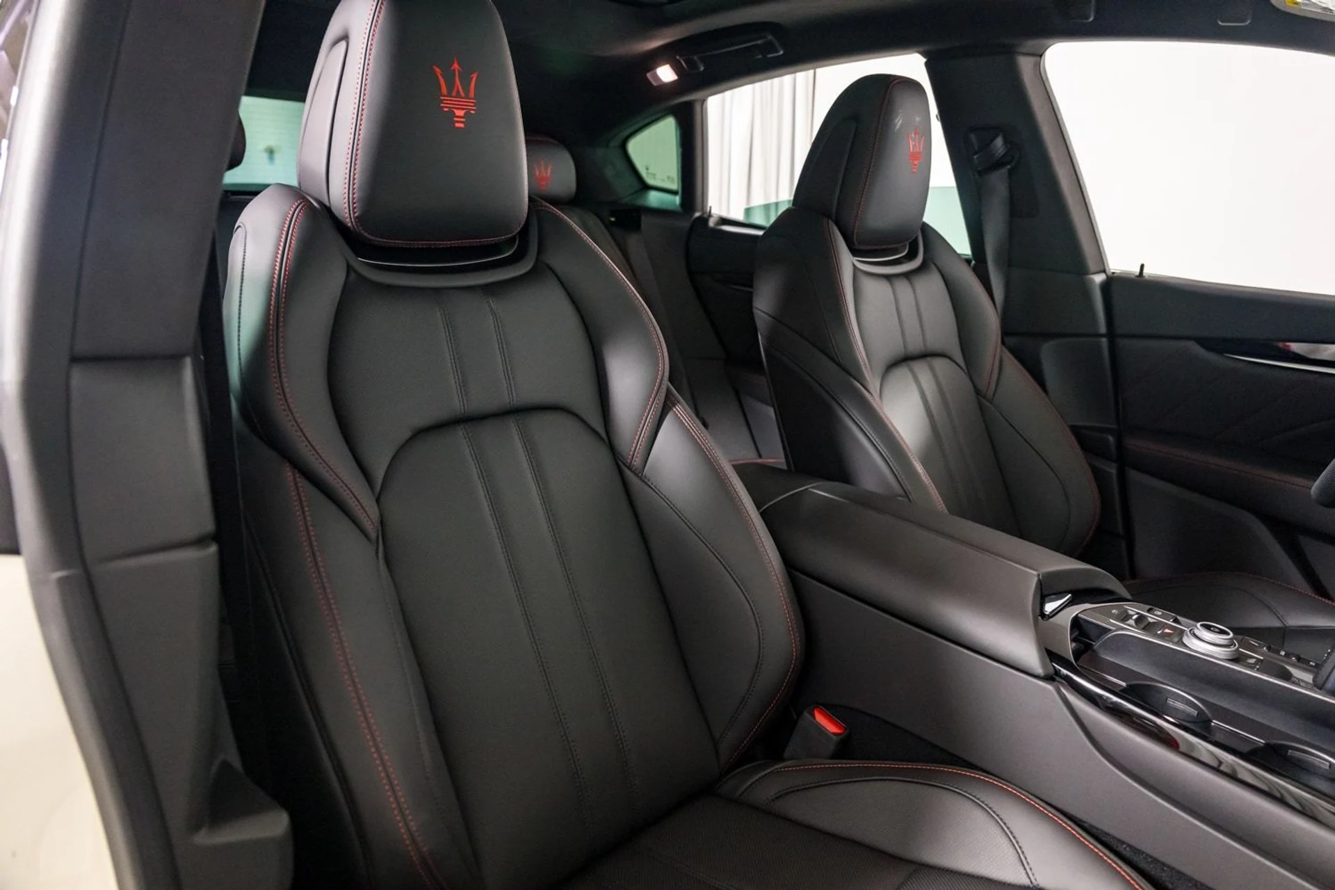 mph026_3228179914_300721bcb8ab443e8ba953b41c93c35e_5d4cfd72c5