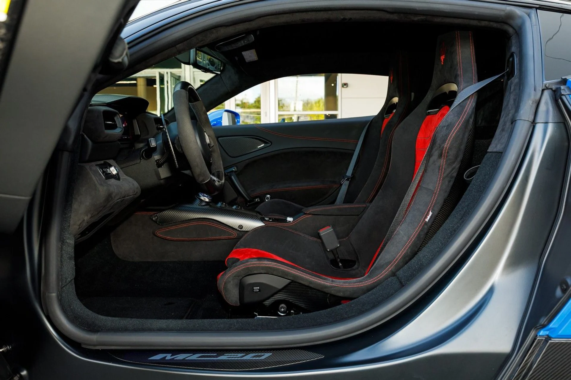 mph026_3246732200_641_p27_l_5b0c79959a