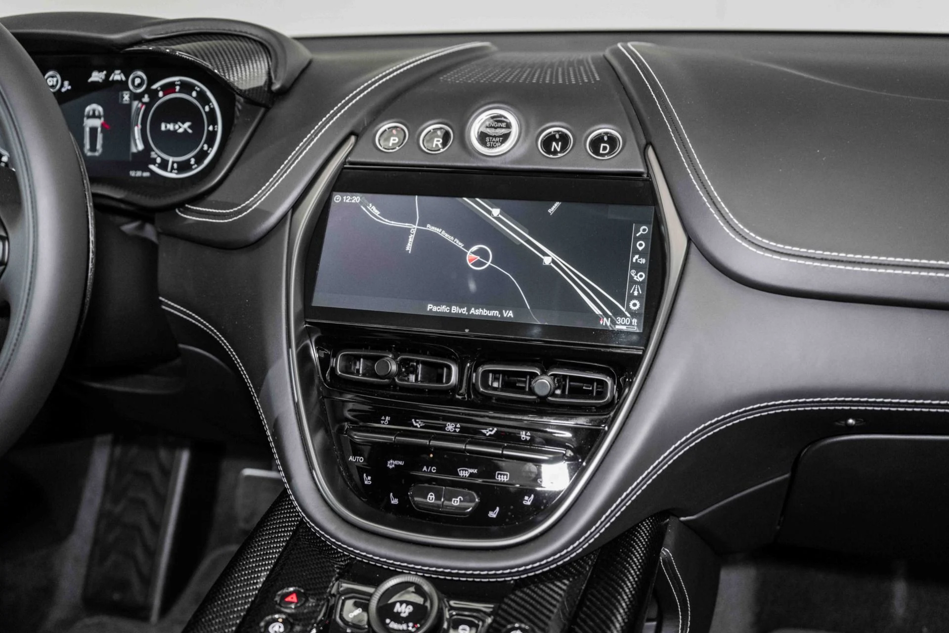 mph026_3254271646_Used_2024_Aston_Martin_DBX_707_1746070286_3f3ec336ce
