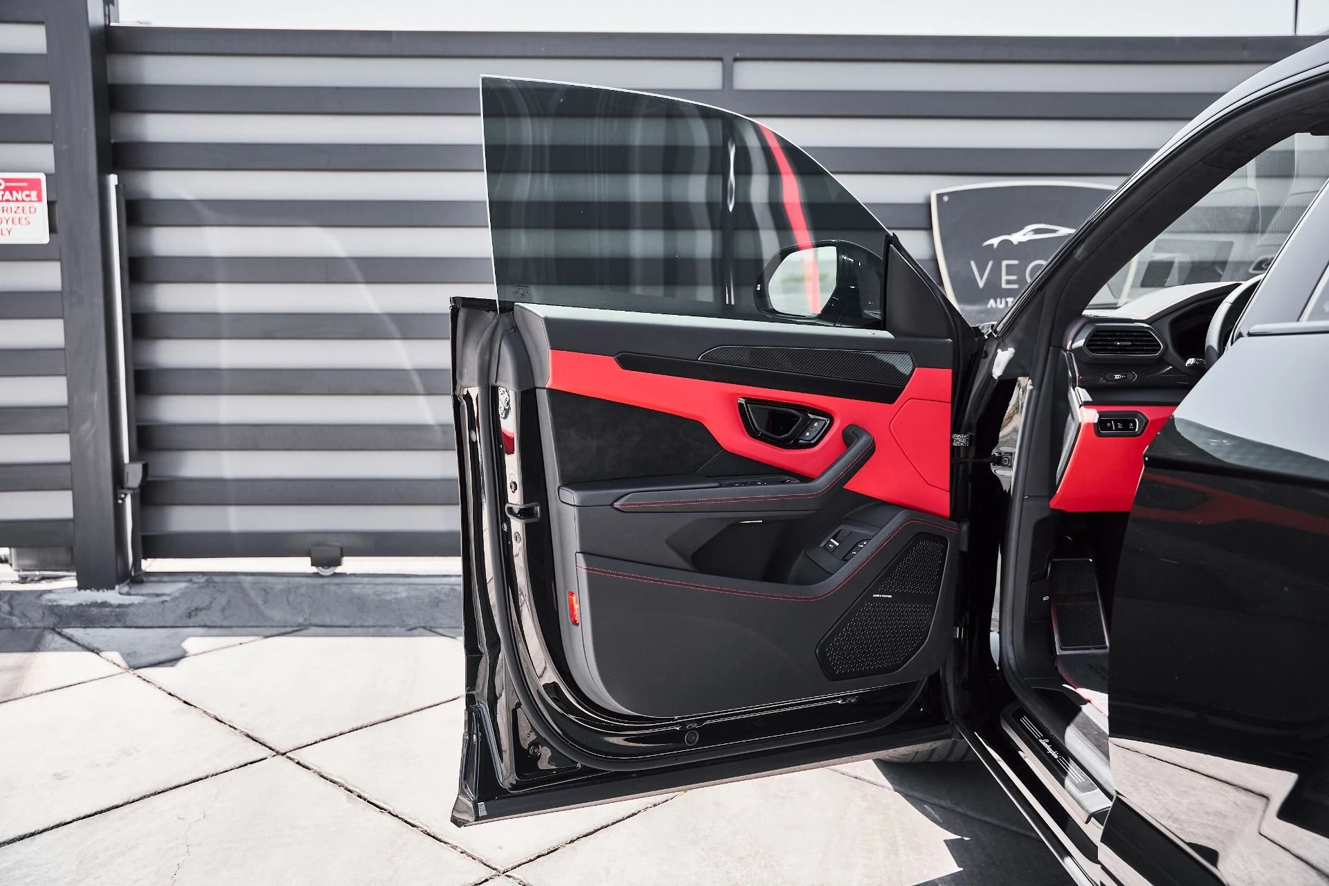 mph026_3258120853_Used_2023_Lamborghini_Urus_S_1781228792_2c4c6c1bb4