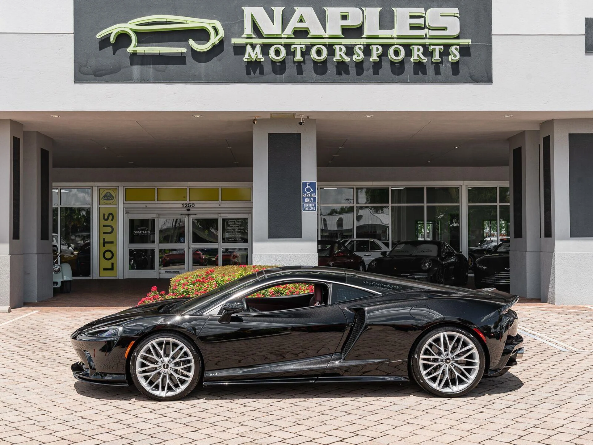 mph026_3262760863_Used_2025_Mc_Laren_GTS_Performance_1784923329_94f5ac5efb