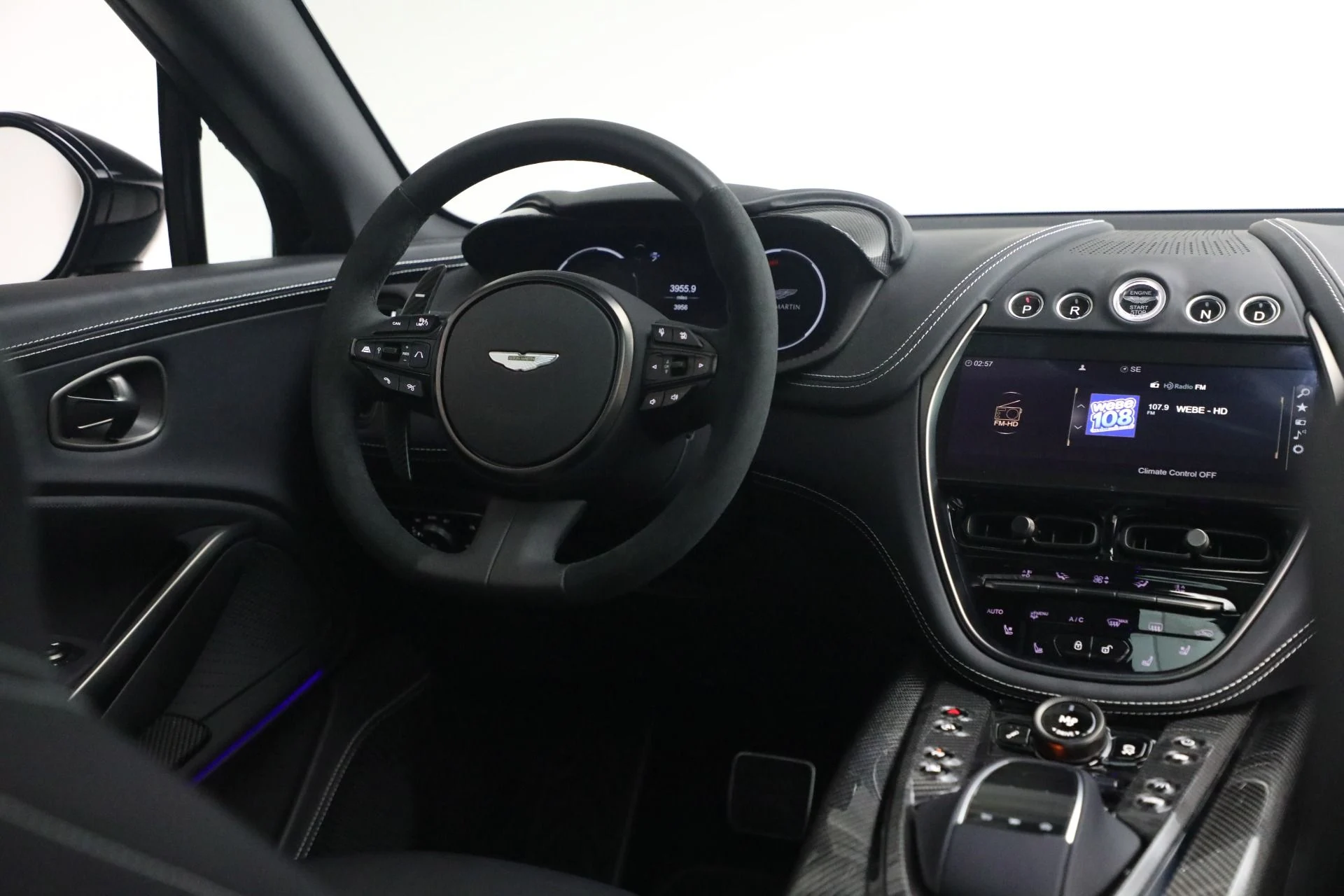 mph026_3269883404_Used_2023_Aston_Martin_DBX_707_1787862886_9cd6df267f