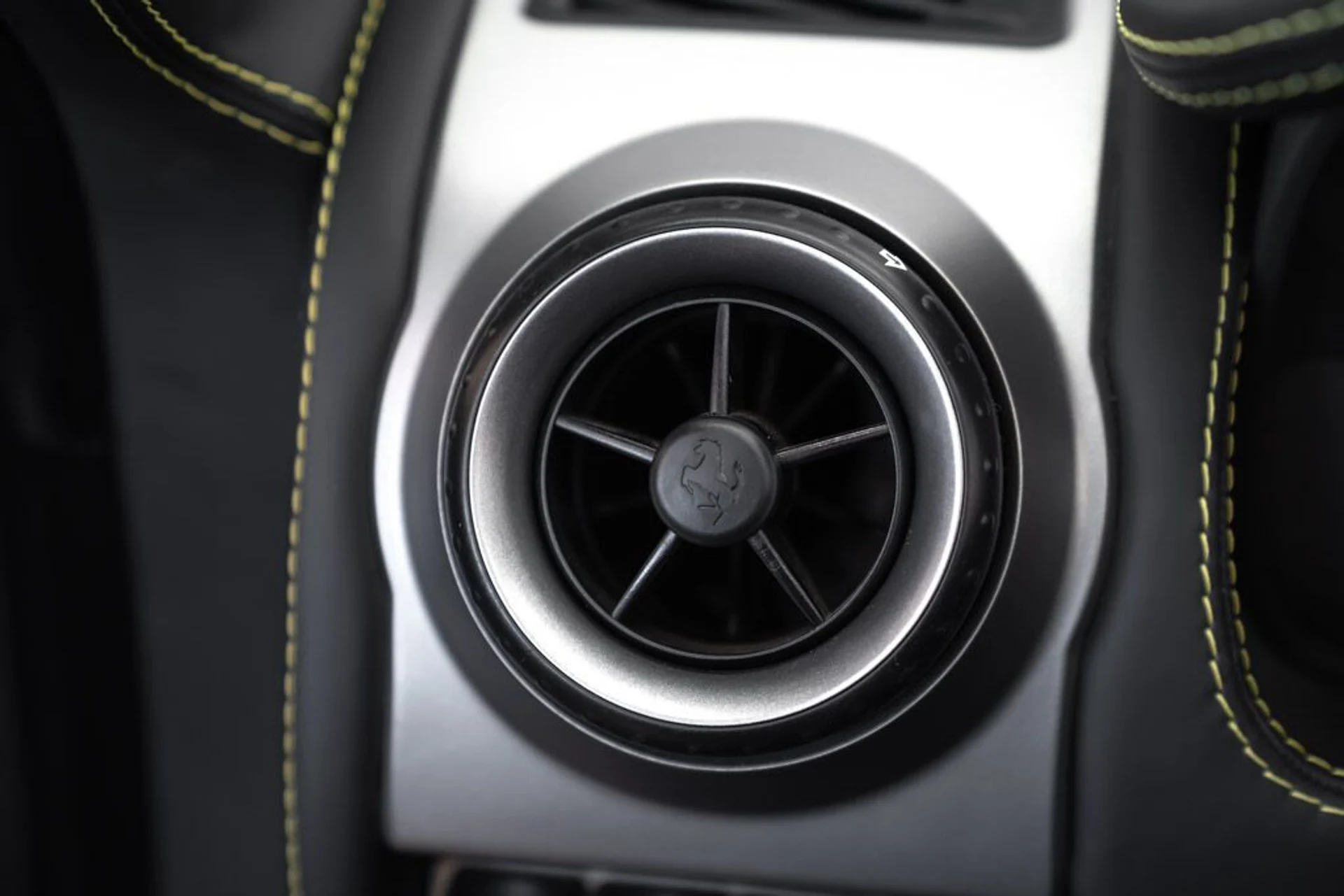 mph026_3273237939_ferrari_430_2006_jpg_v_1773863537_f1c2cef09d