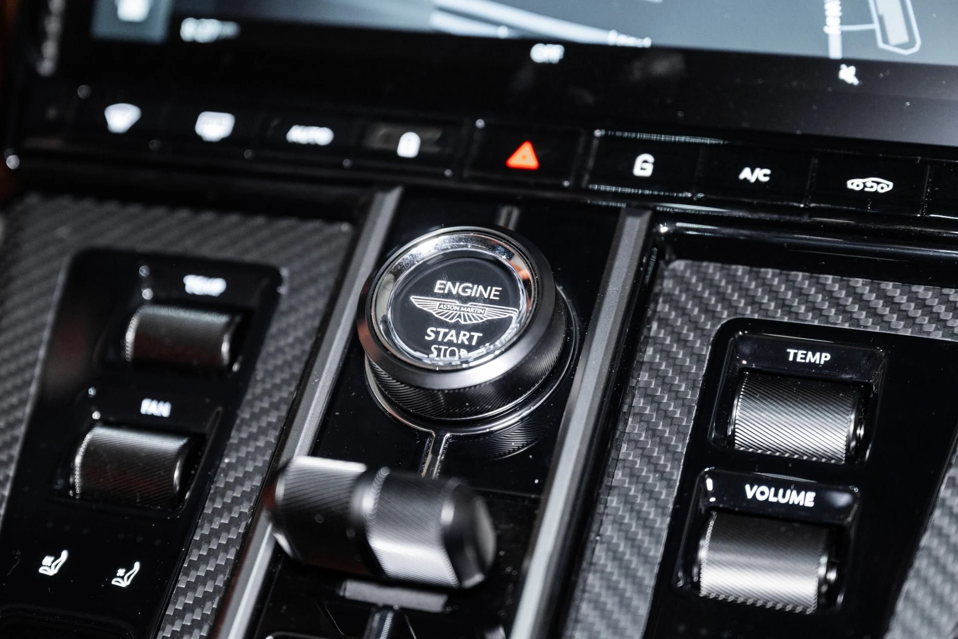 mph026_3273796127_New_2026_ASTON_MARTIN_VANTAGE_1759243606_20225cf31e
