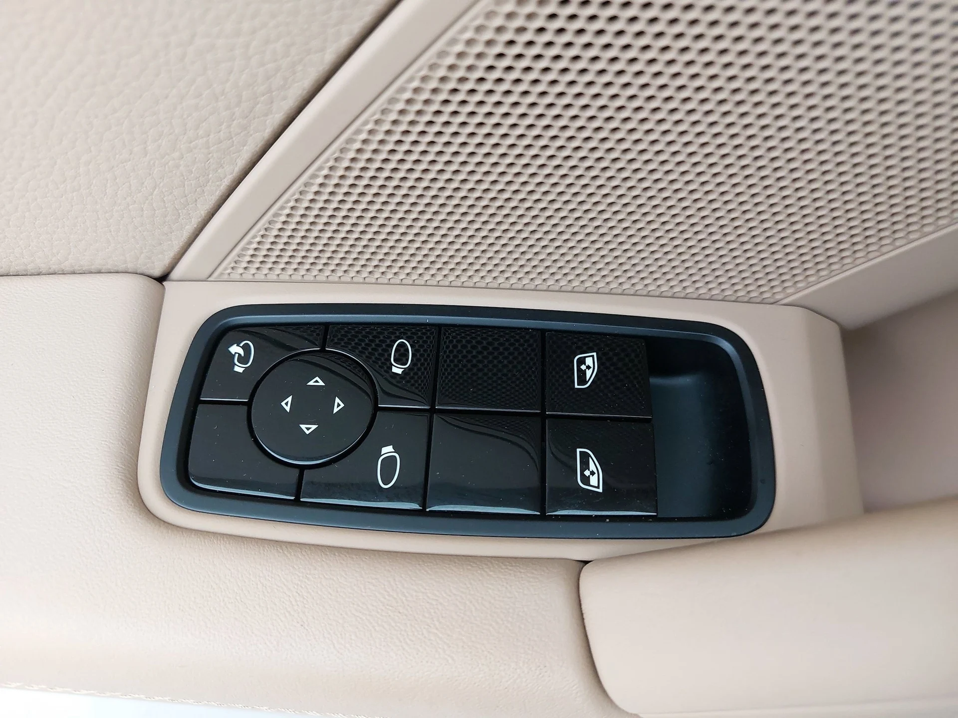 mph026_3286007327_da15daacdcba0fb7402fb92017d167fcx_c5174d14e1