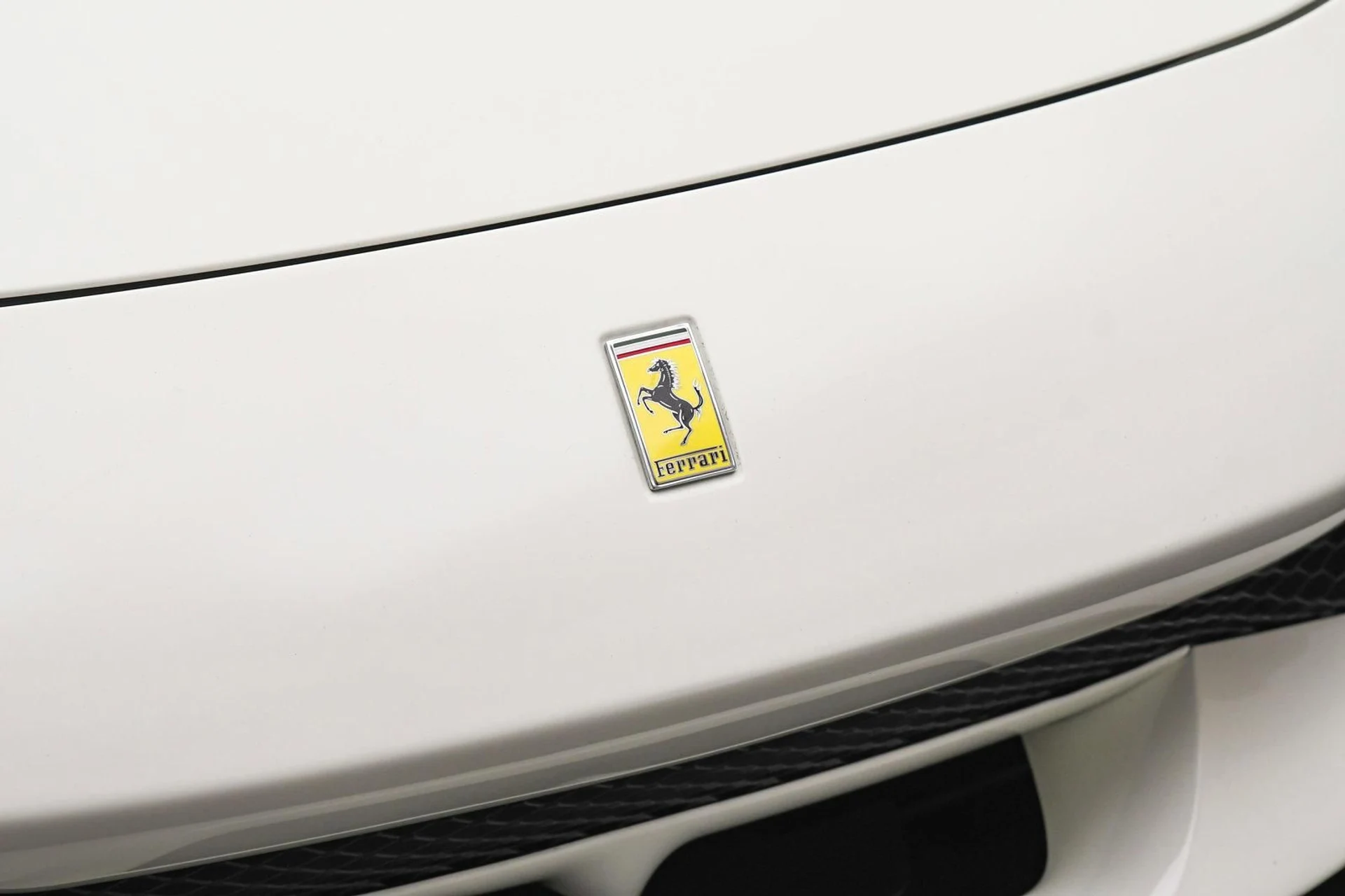 mph026_3286973662_Used_2024_Ferrari_296_GTS_in_Bianco_Avus_1740819846_4fb1b19bf4