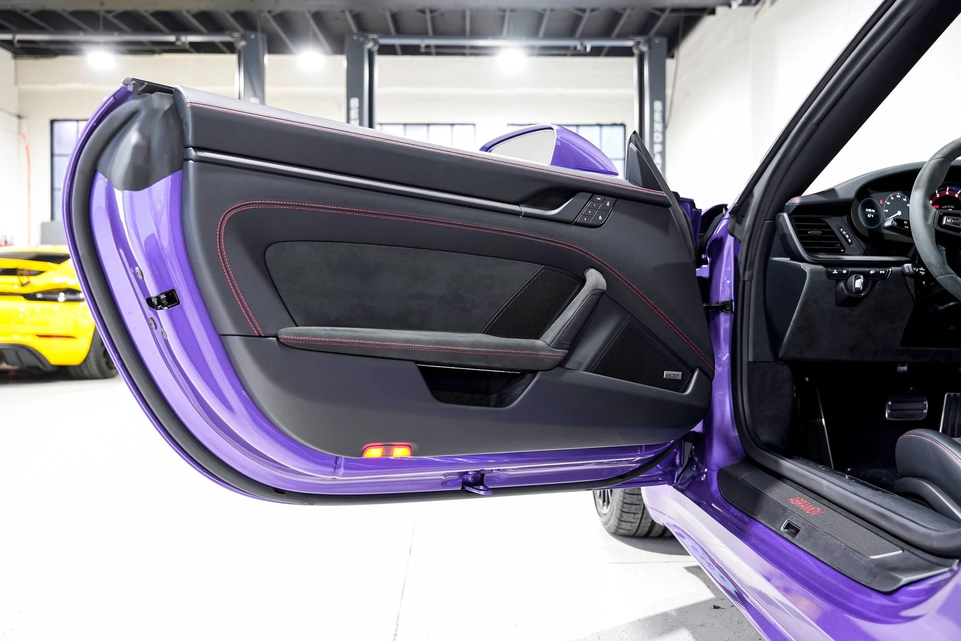 mph026_3290308825_9d2bb802747d11a38c0c09f7093e4119x_d26641018a