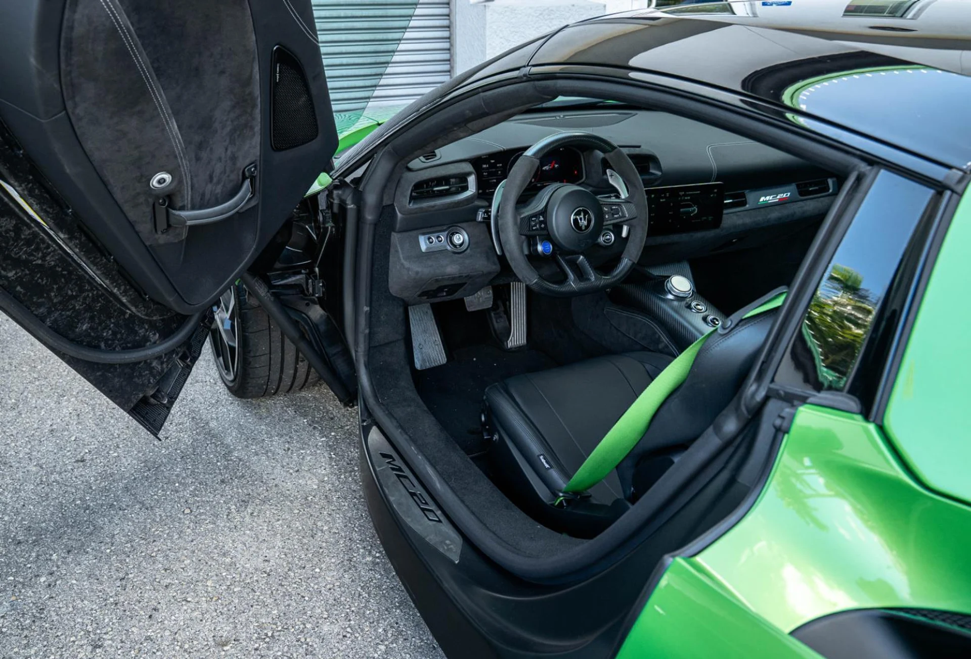 mph026_3293581682_Used_2023_Maserati_MC_20_Cielo_1769250115_2d5b9227bf