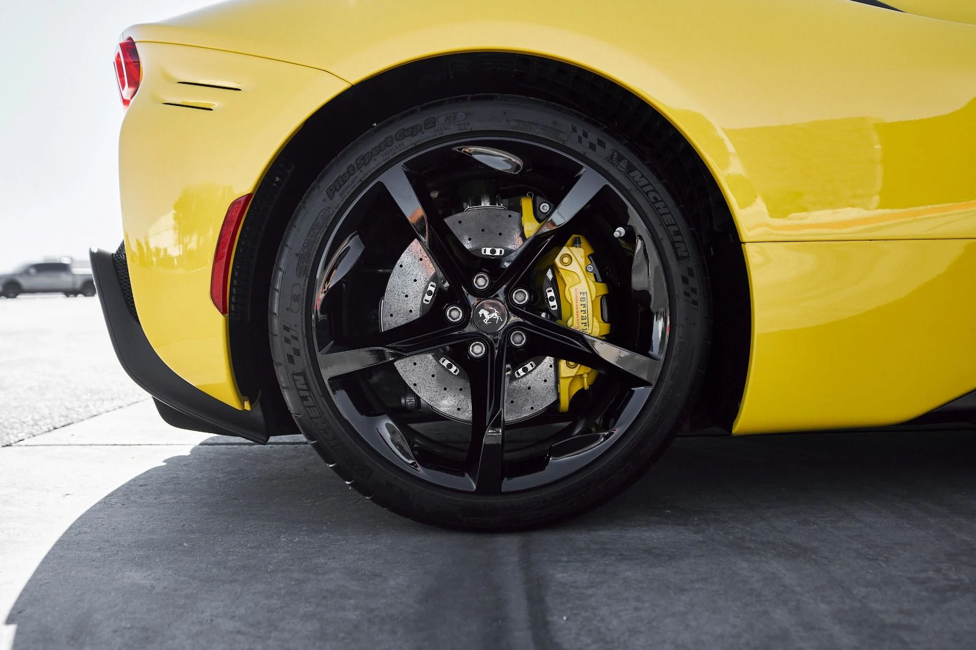 mph026_3314447043_Used_2022_Ferrari_SF_90_Stradale_Base_1762462347_37a6433917