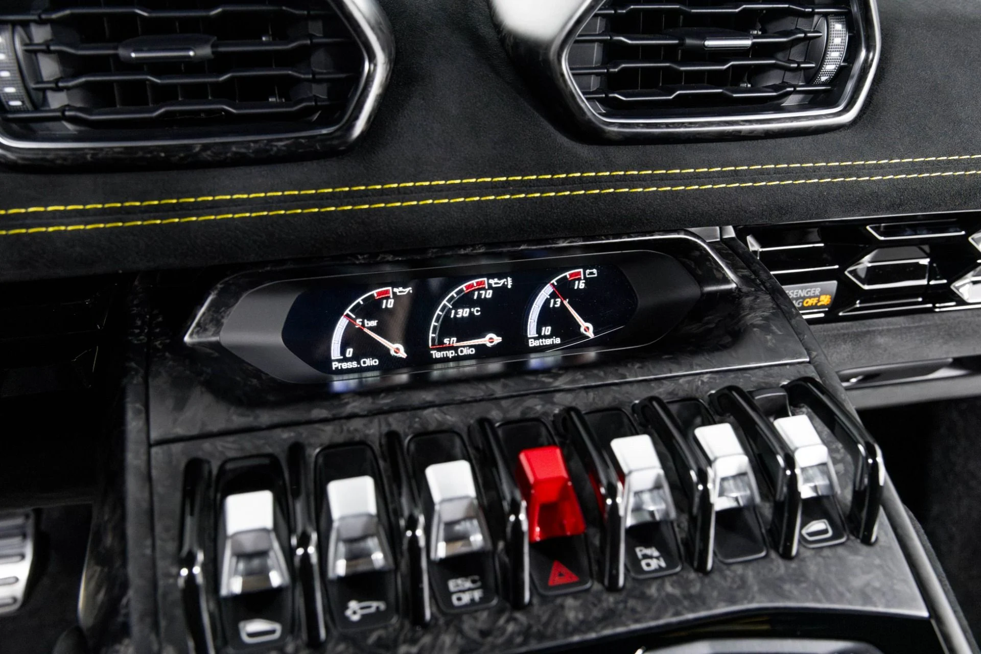 mph026_3322291323_Used_2018_Lamborghini_Huracan_Performante_1762565906_f3f0d7e31c