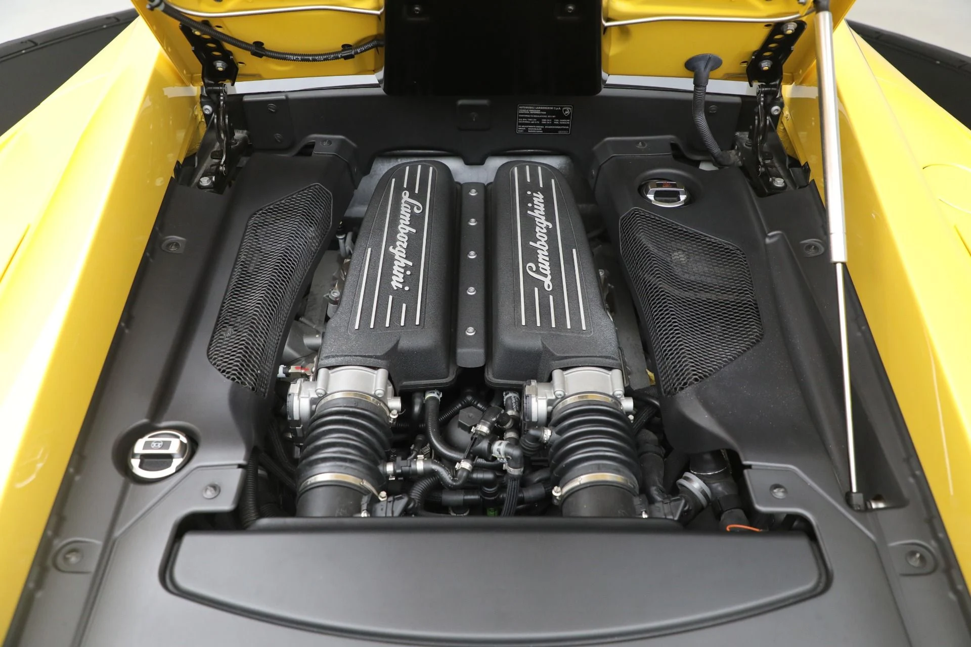 mph026_3333628809_Used_2011_Lamborghini_Gallardo_LP_550_2_38791968cb