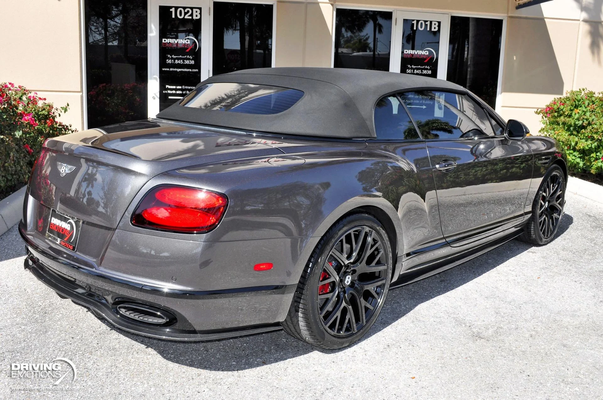 mph026_3342175616_891_p27_l_85e6fd6232