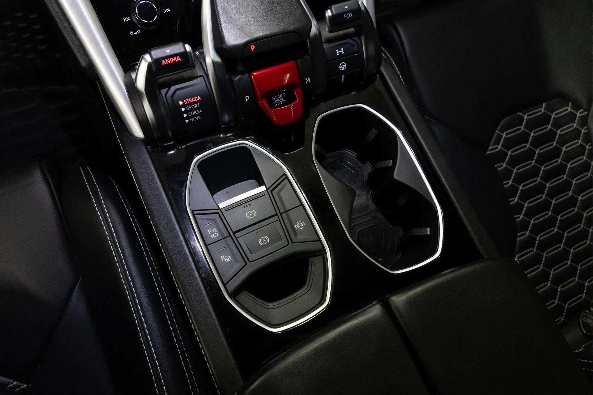 mph026_3349437700_61825818_8a69_48c0_8fbd_49633a67494d_202120_Lamborghini20_Urus2028_ZPBCA_1_ZL_3_MLA_1510329_27_d09f1f1535