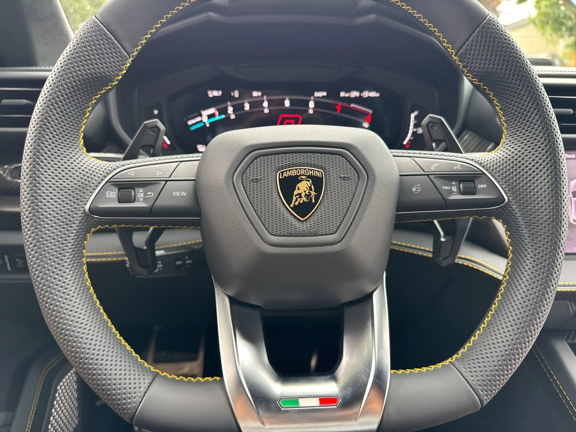 mph026_3354696698_New_2026_Lamborghini_Urus_SE_1790209974_04935276db