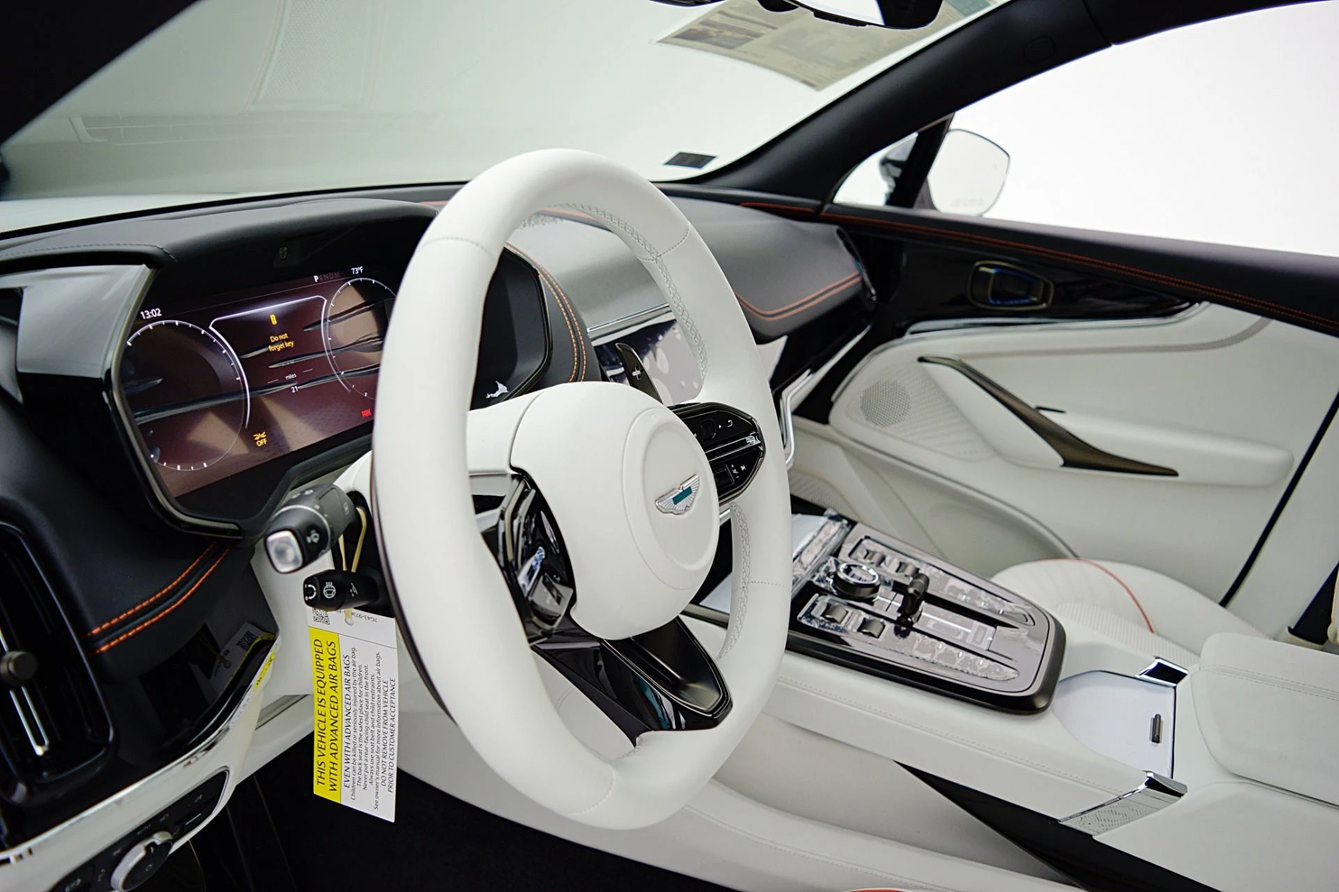 mph026_3369581239_New_2025_Aston_Martin_DBX_707_c1198bbff5