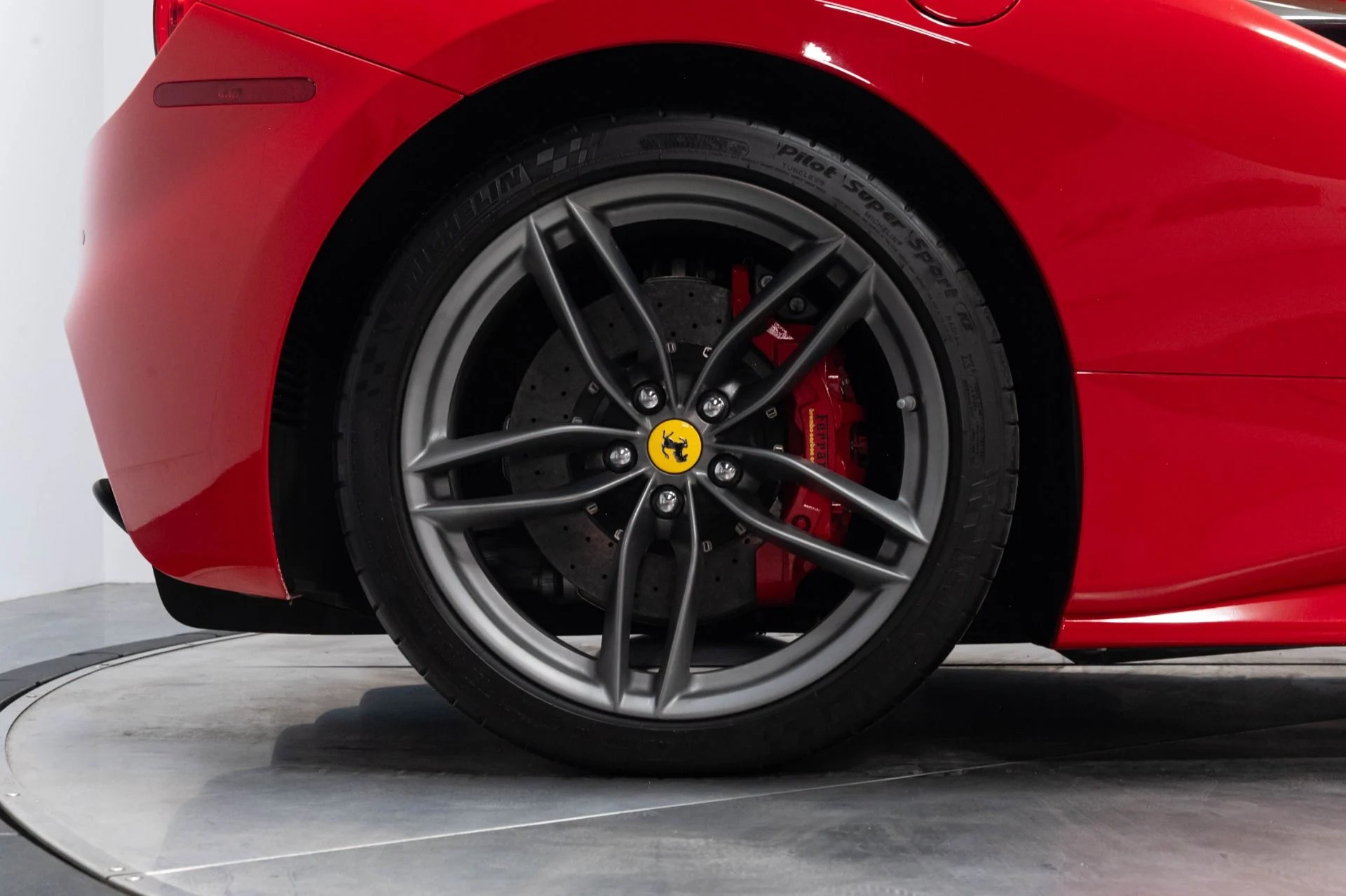 mph026_3375868517_Used_2018_Ferrari_488_GTB_1785189078_cad5f3cc1b