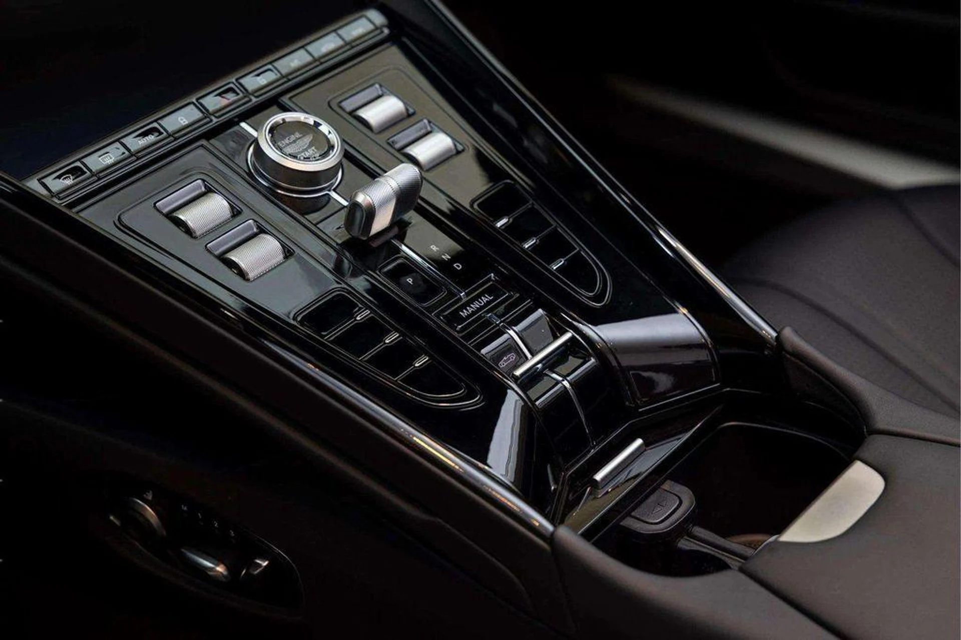 mph026_3379764357_kc9_AB_Voe9o_V_Wj_Vxvcb_Qfk_SM_Rd_V0_ed04bc67bd