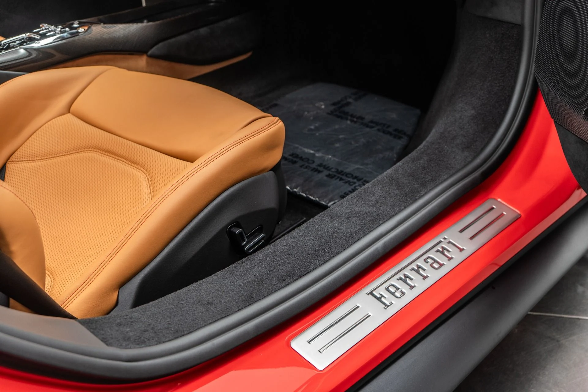 mph026_3385376950_Used_2025_Ferrari_296_GTS_1752590210_b47f47f144