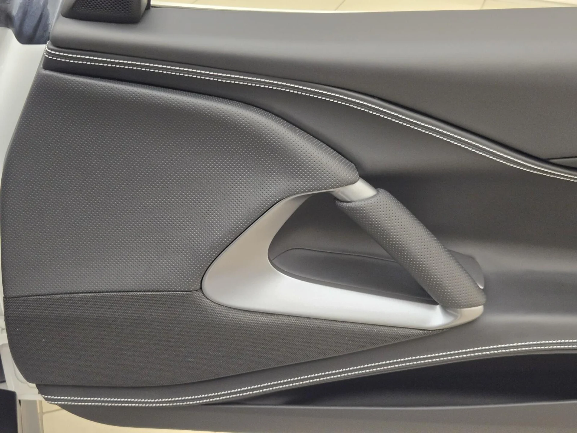 mph026_3391536102_Used_2022_Ferrari_812_GTS_1765263631_d2f566b3b1