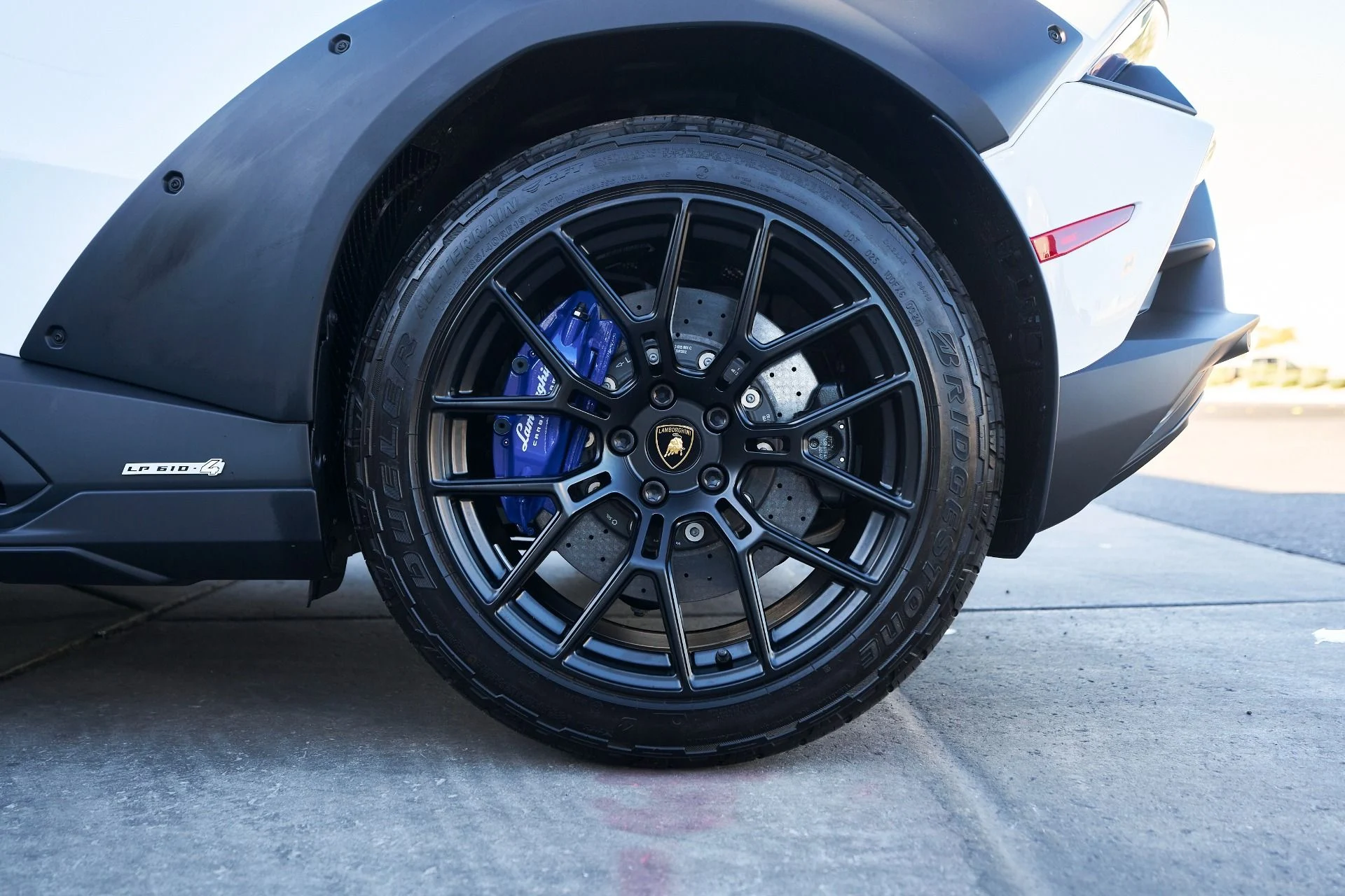 mph026_3400572926_Used_2024_Lamborghini_Huracan_Sterrato_Base_1761068417_5bd0ae6192