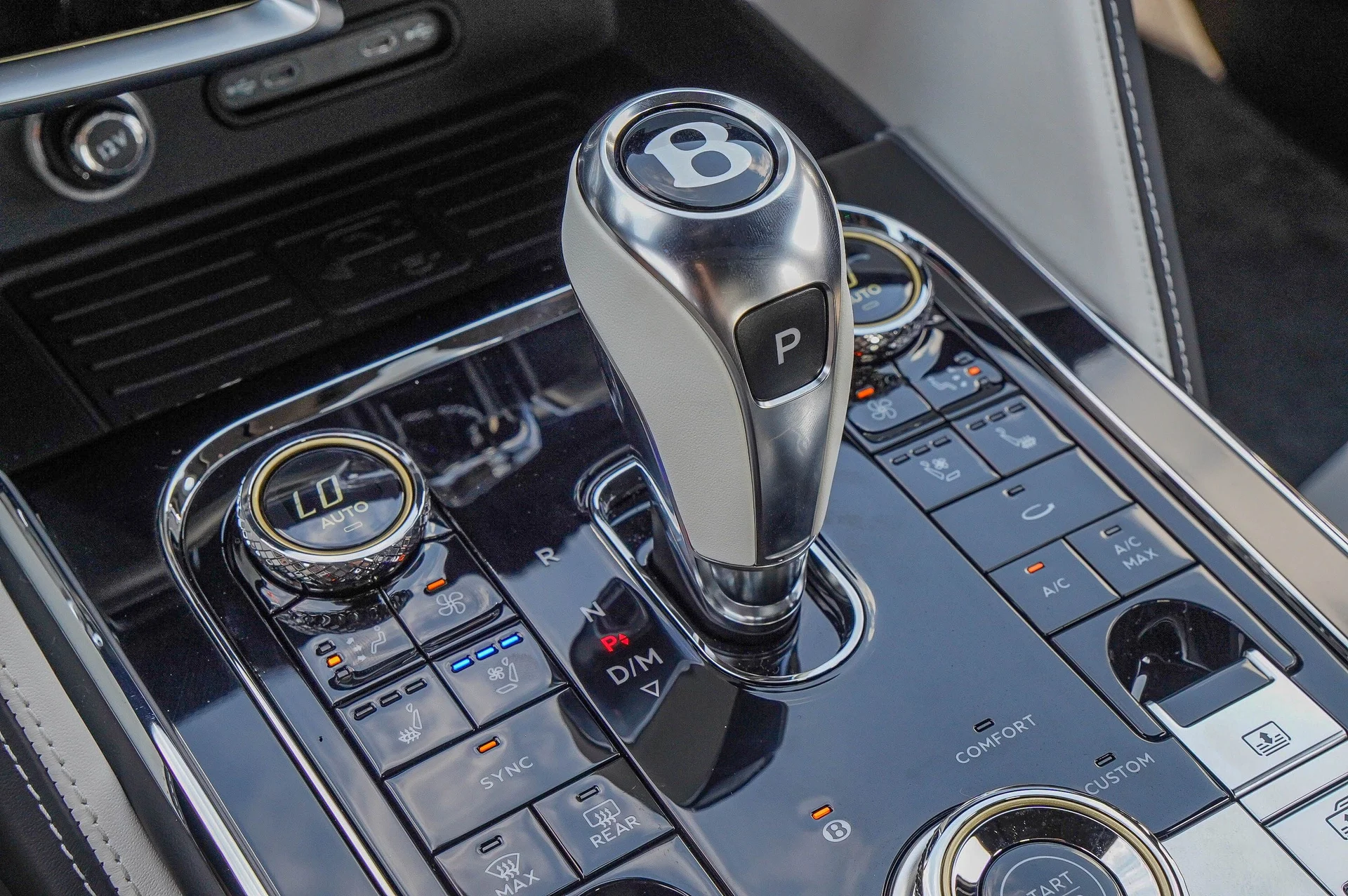 mph026_3404618426_Hi_Tech_Luxury_Imports_LLC_SCBBR_6_ZG_7_TC_024366_image_26_8801980243