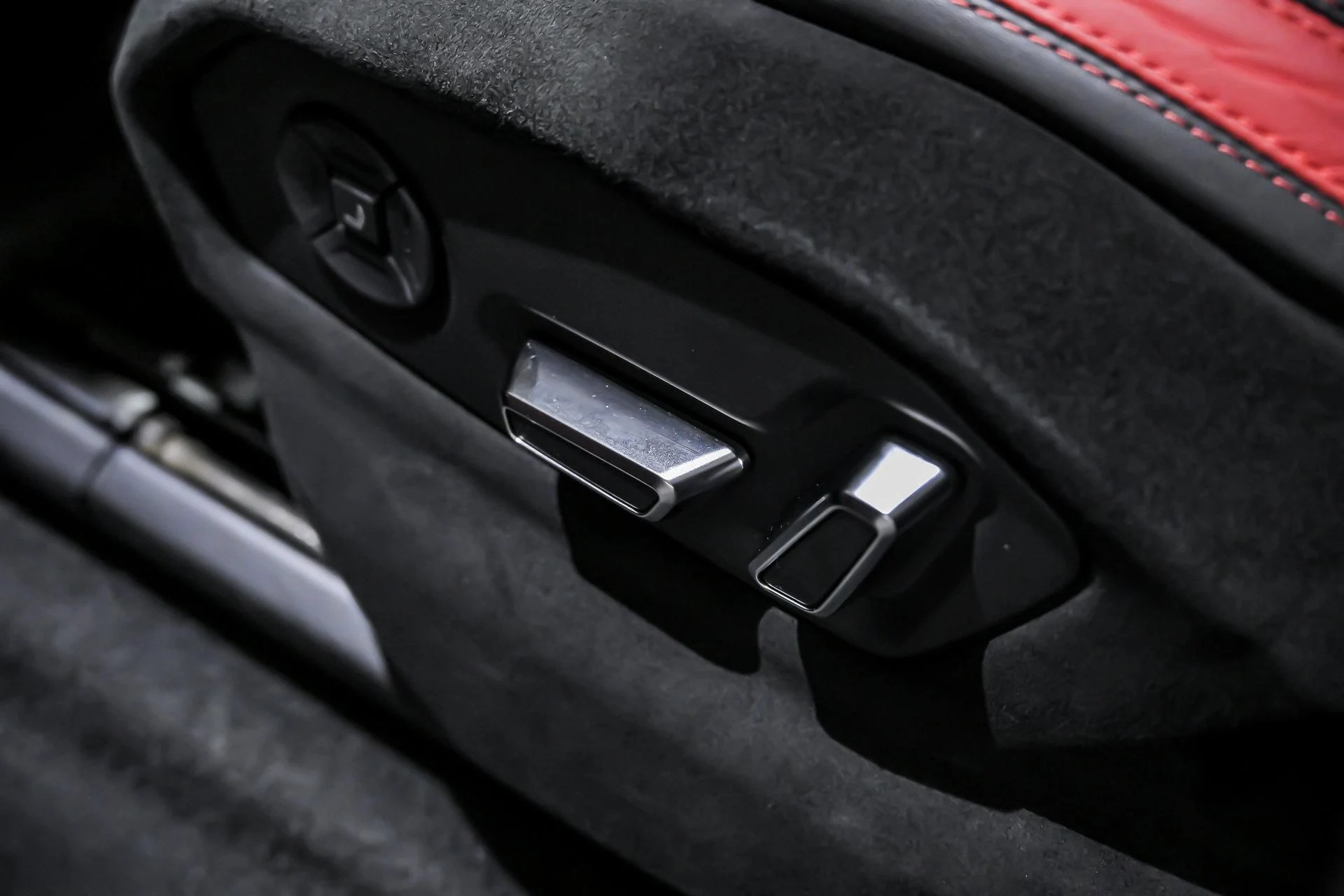 mph026_3411521411_Used_2023_Lamborghini_Urus_Performante_1765794845_e5a54276d4