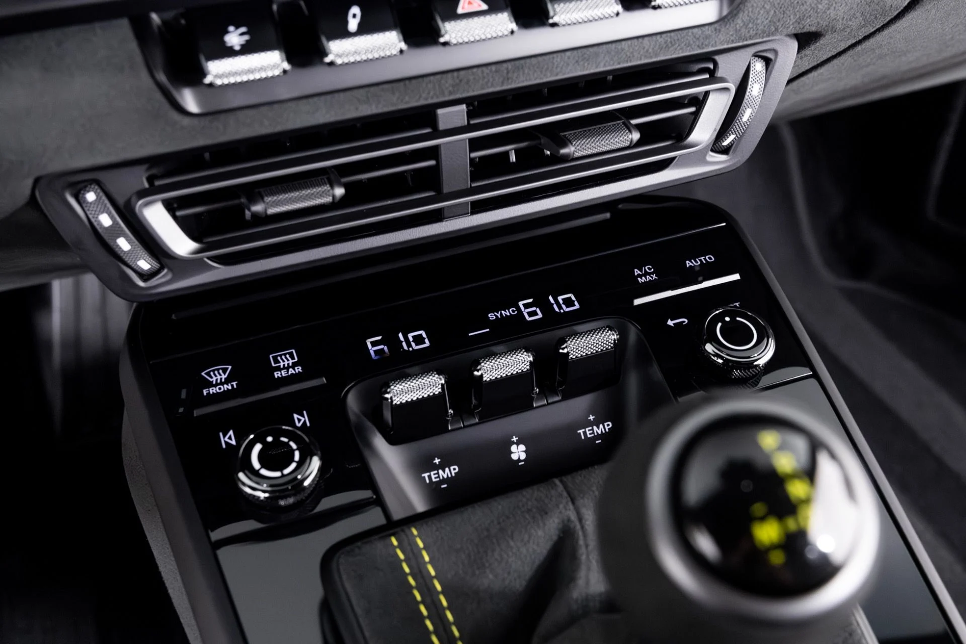 mph026_3412556255_Used_2024_Porsche_911_GT_3_RS_1770767534_03414d96d1